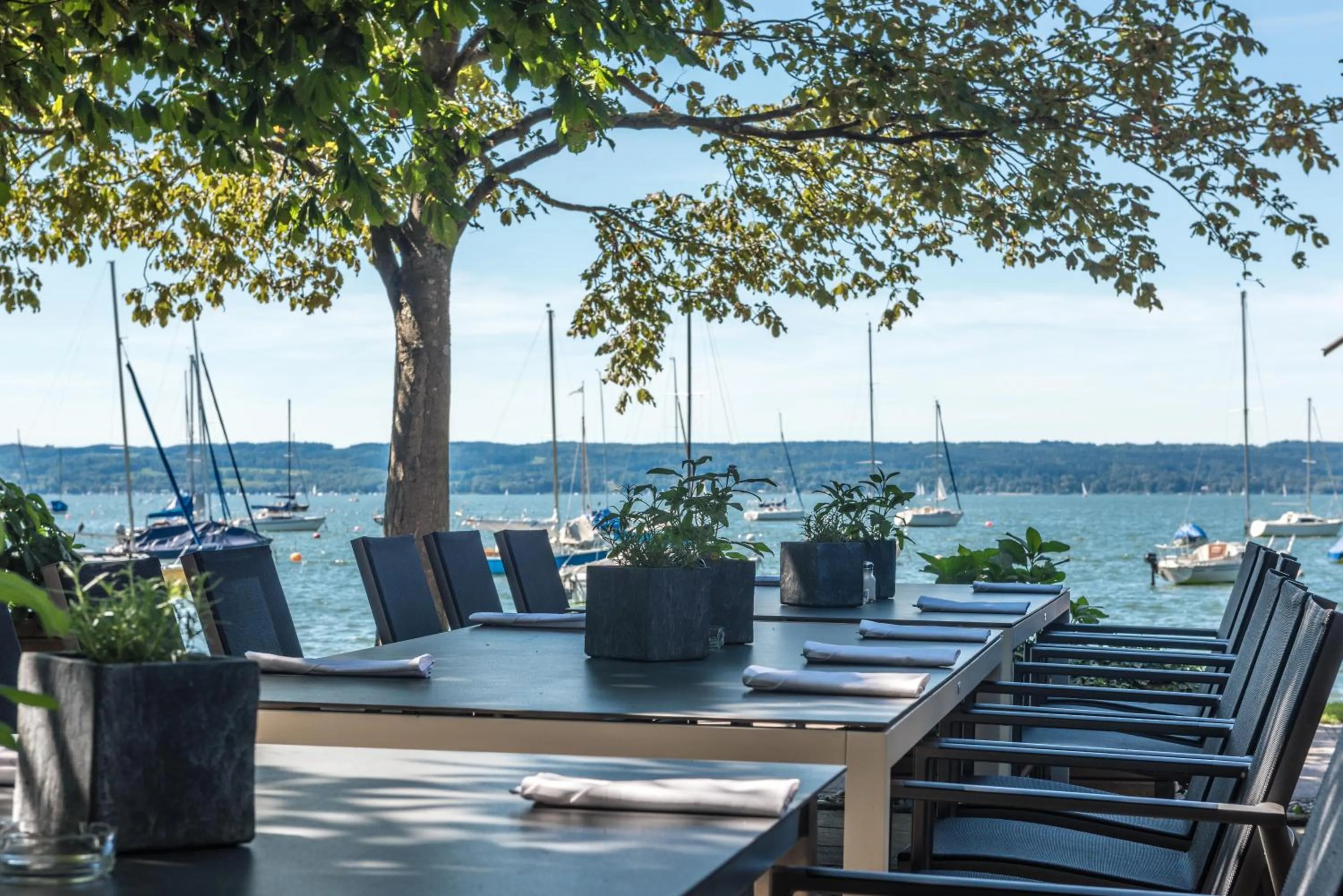 Restaurant/places to eat in Ammersee-Hotel