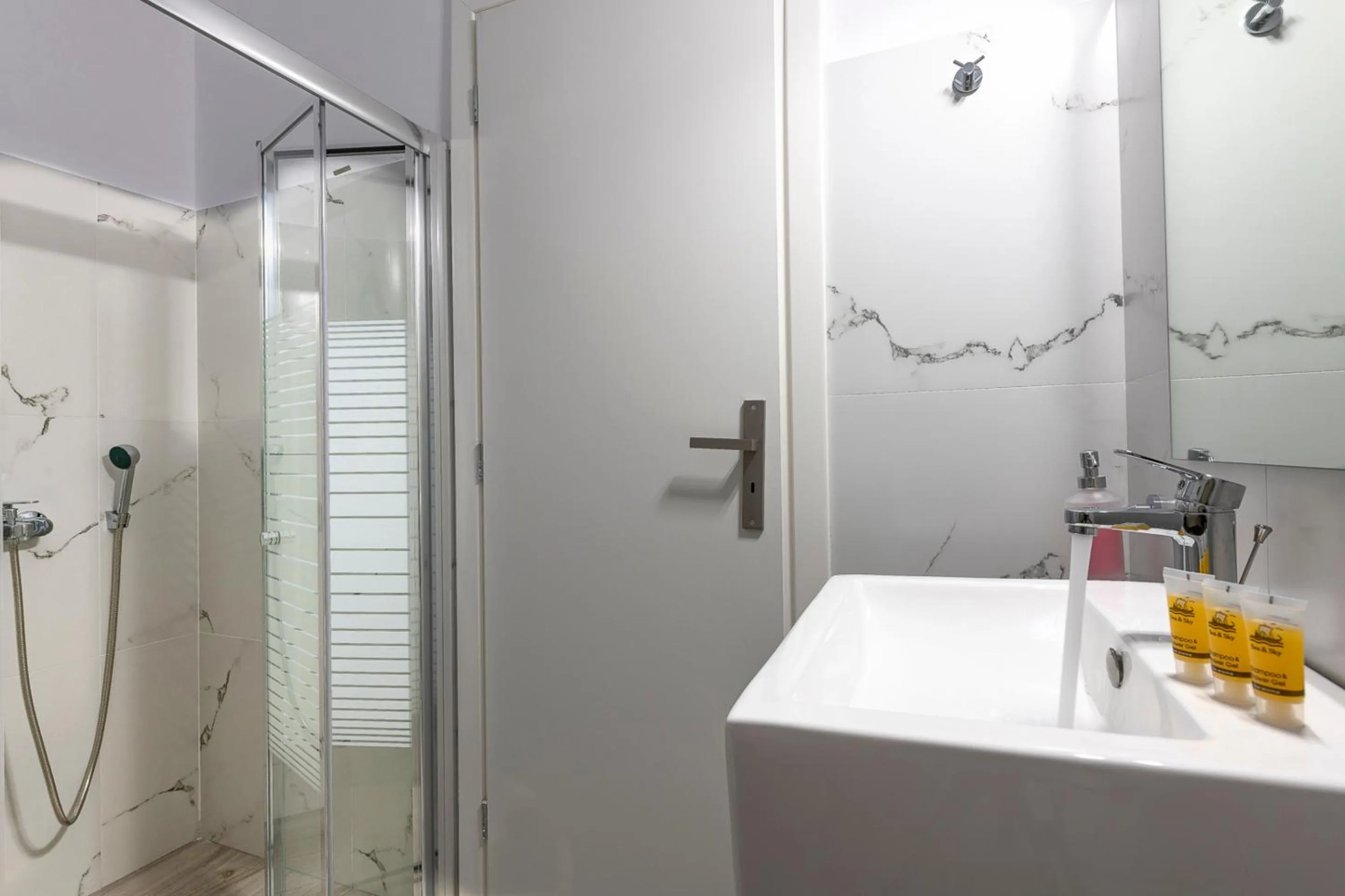 Shower in Paraskevas Boutique Hotel