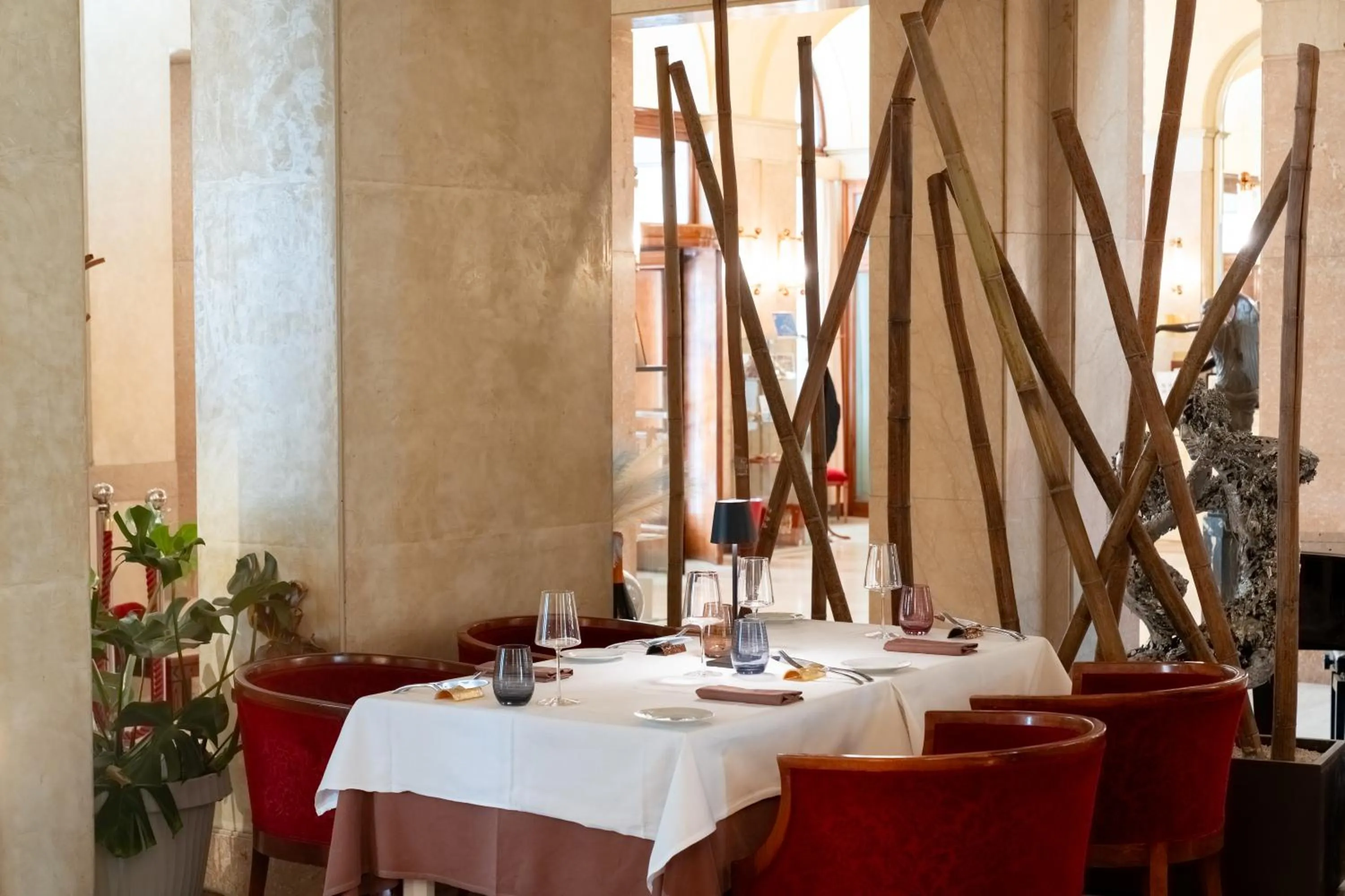 Restaurant/places to eat in Hotel Vittoria