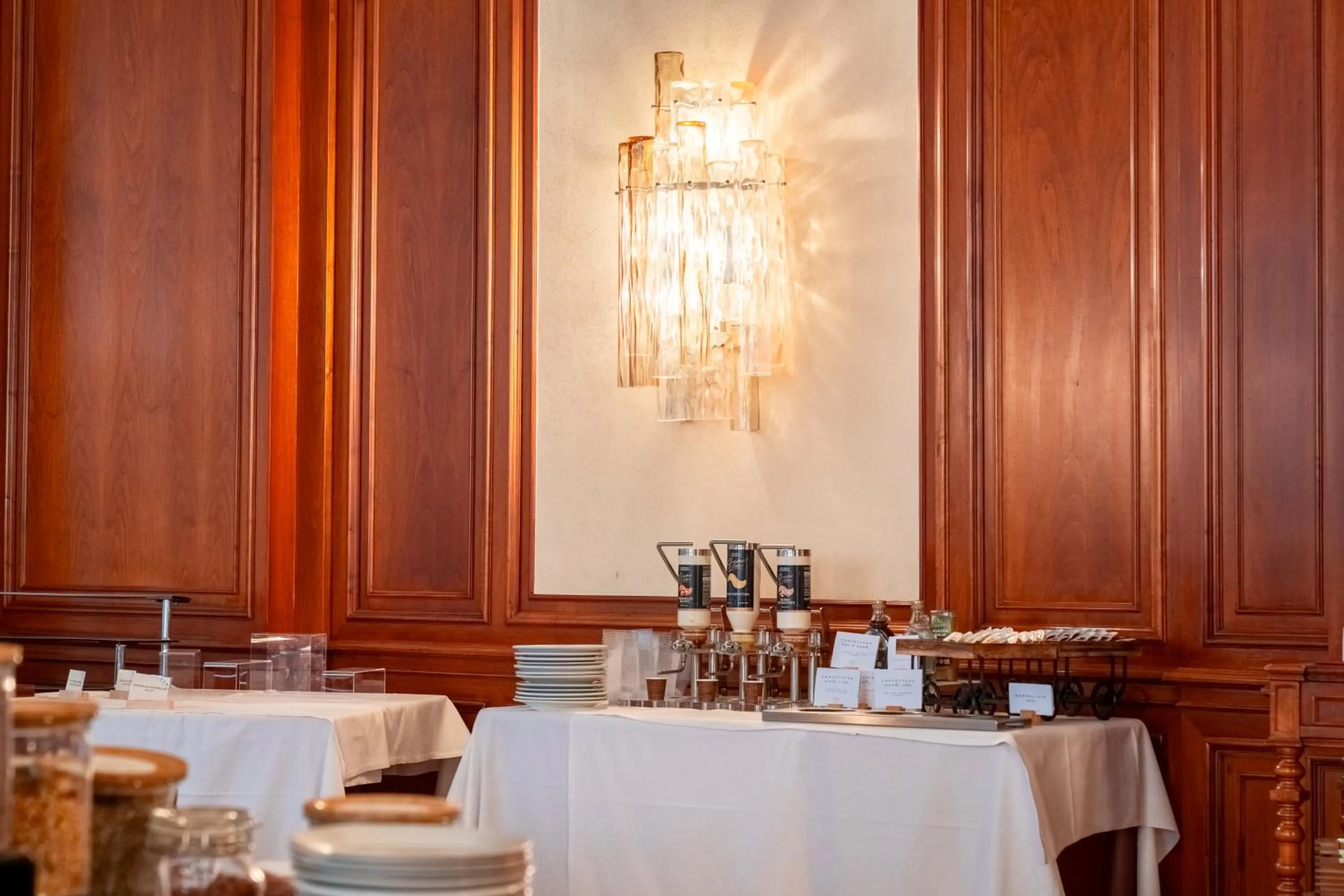 Restaurant/places to eat in Hotel Vittoria