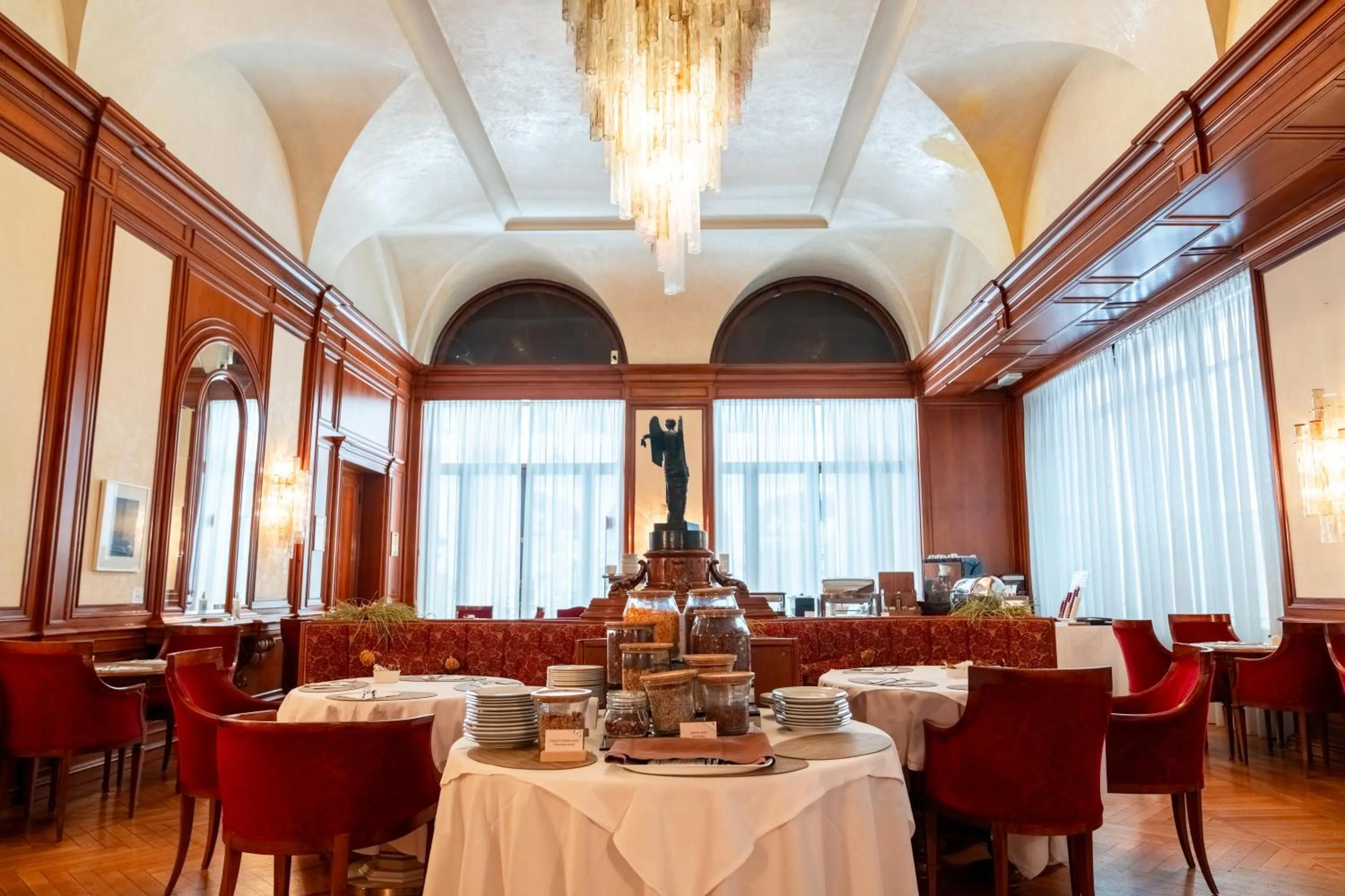 Restaurant/places to eat in Hotel Vittoria