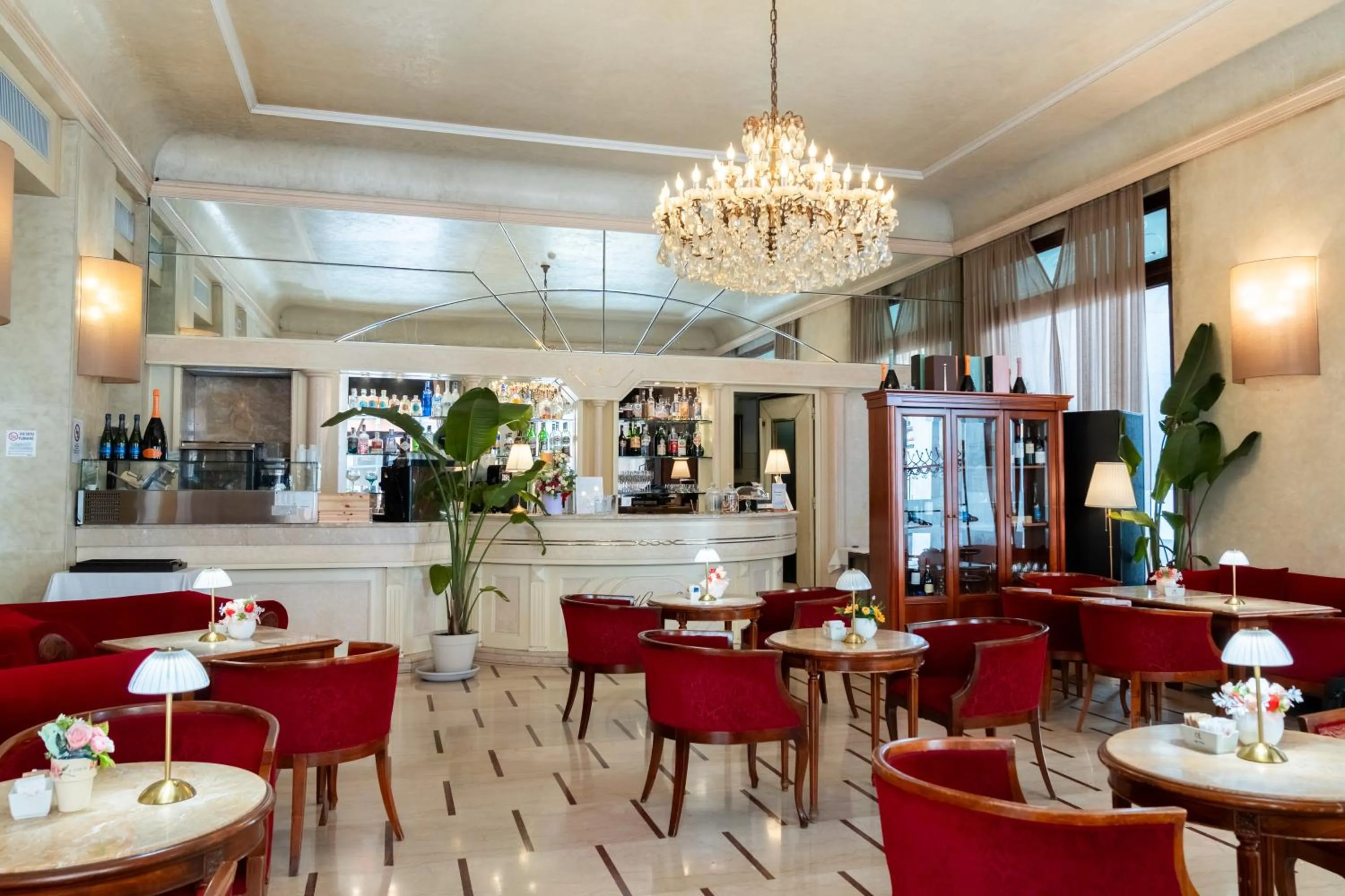 Restaurant/places to eat in Hotel Vittoria