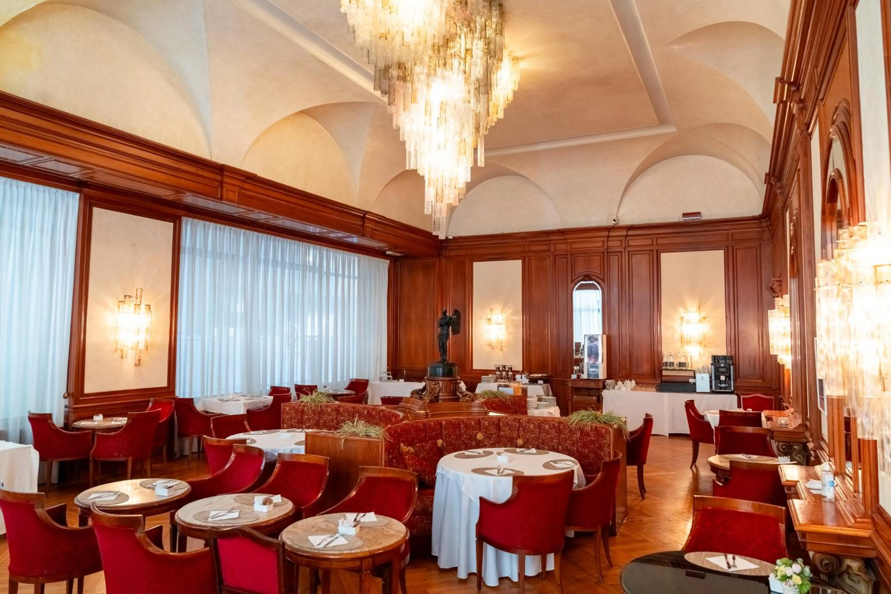 Restaurant/places to eat in Hotel Vittoria