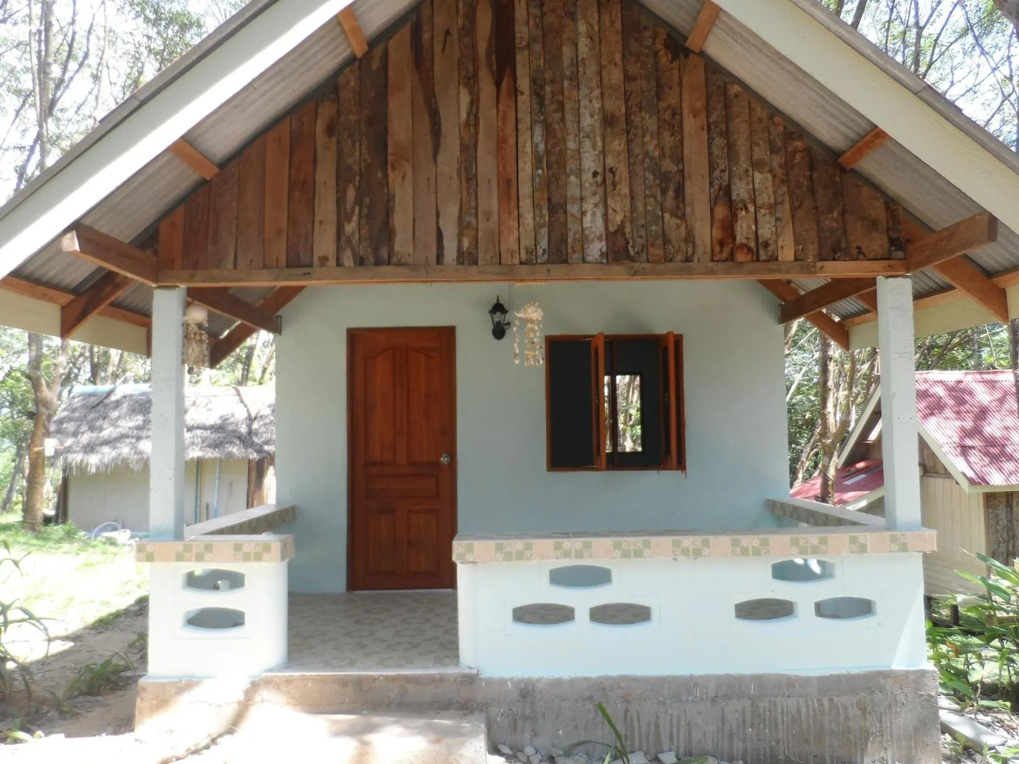 Photo of the whole room in Jungle Hill Beach Bungalow