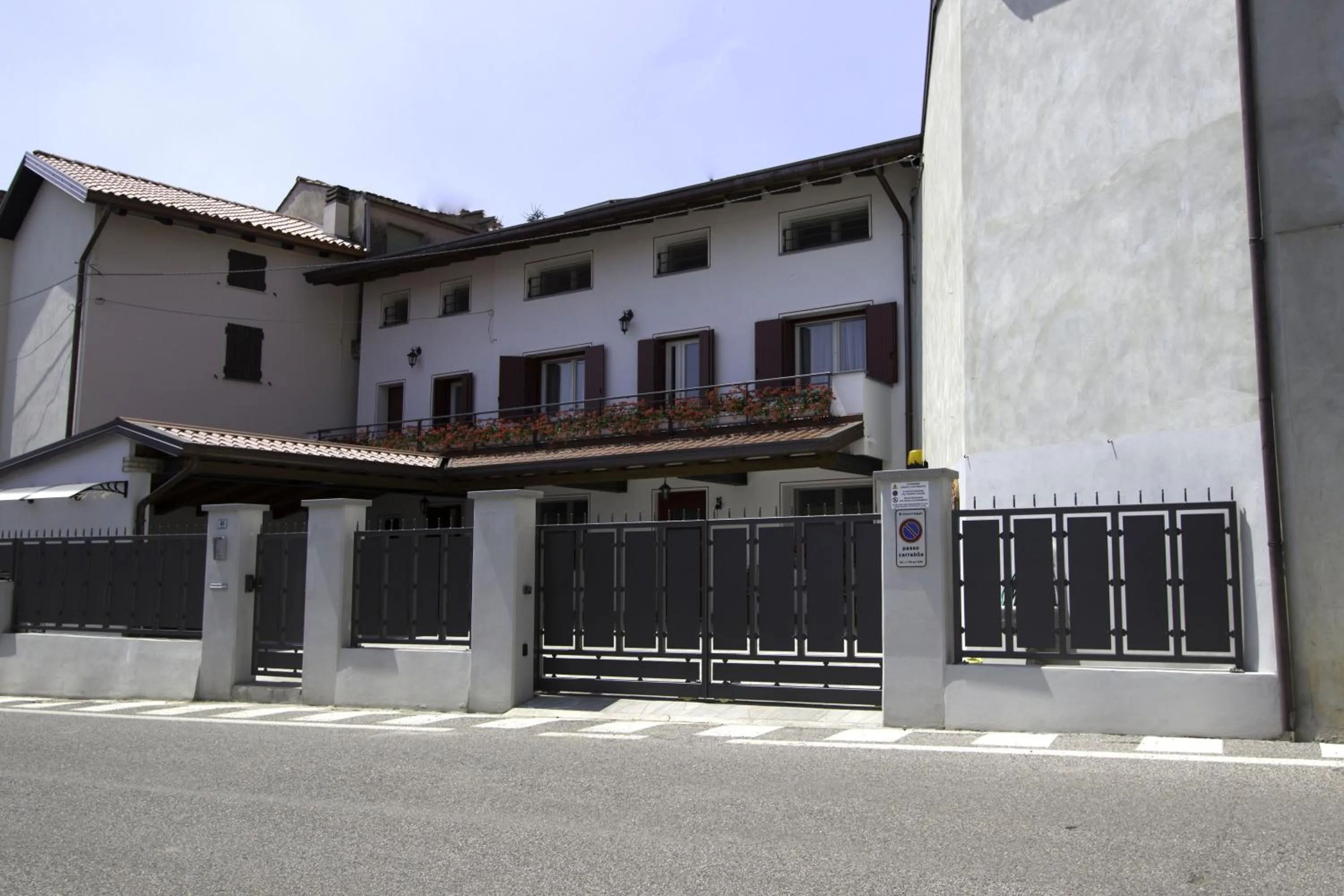 Facade/entrance in B&B Marina