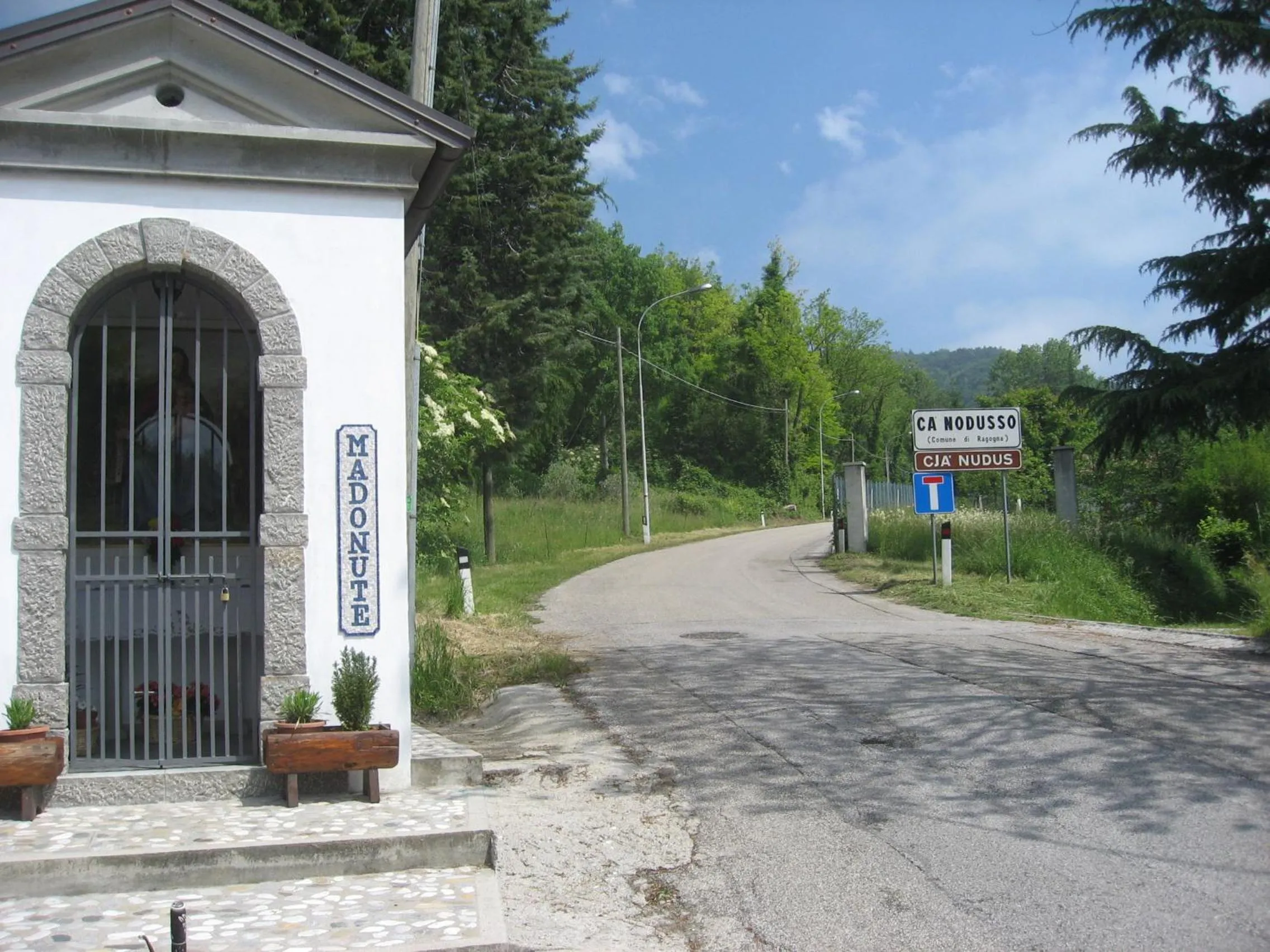 Area and facilities in B&B Marina