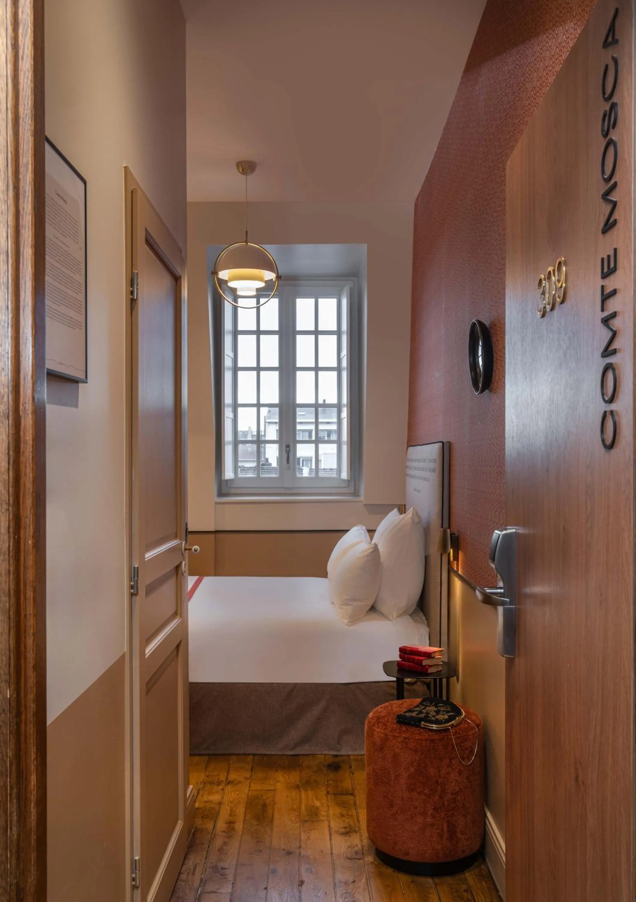 Bedroom, Bed in Hôtel Littéraire Stendhal et Spa