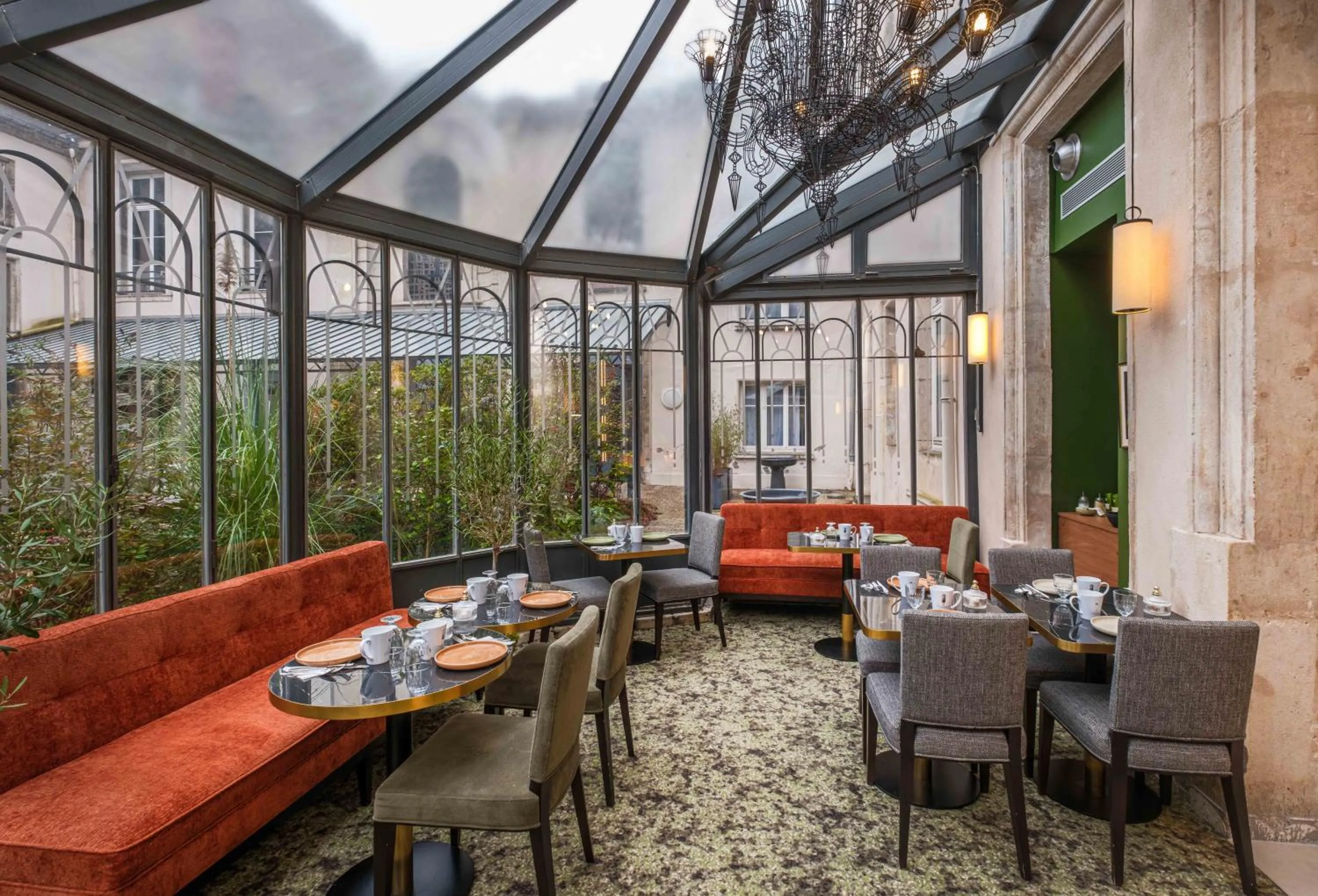 Breakfast in Hôtel Littéraire Stendhal et Spa