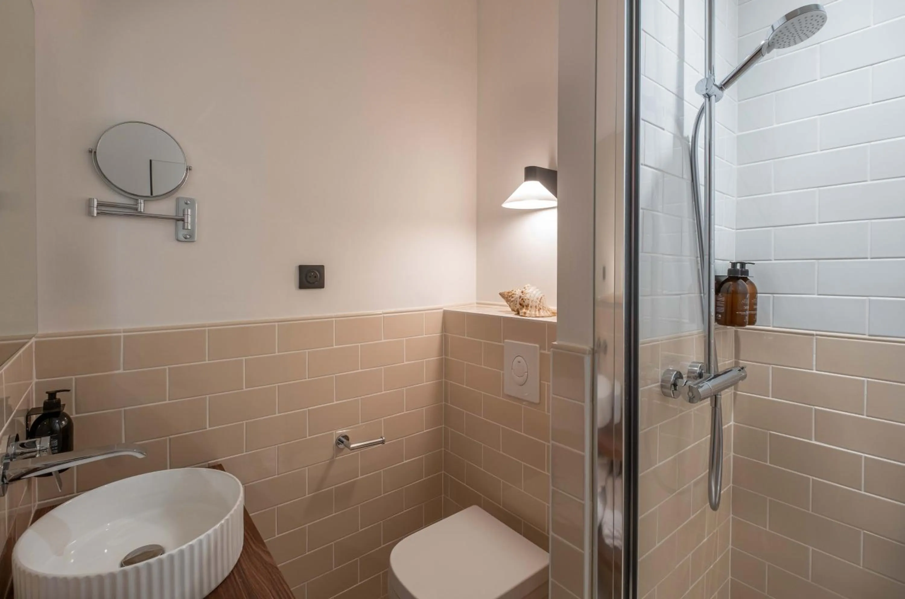 Bathroom in Hôtel Littéraire Stendhal et Spa