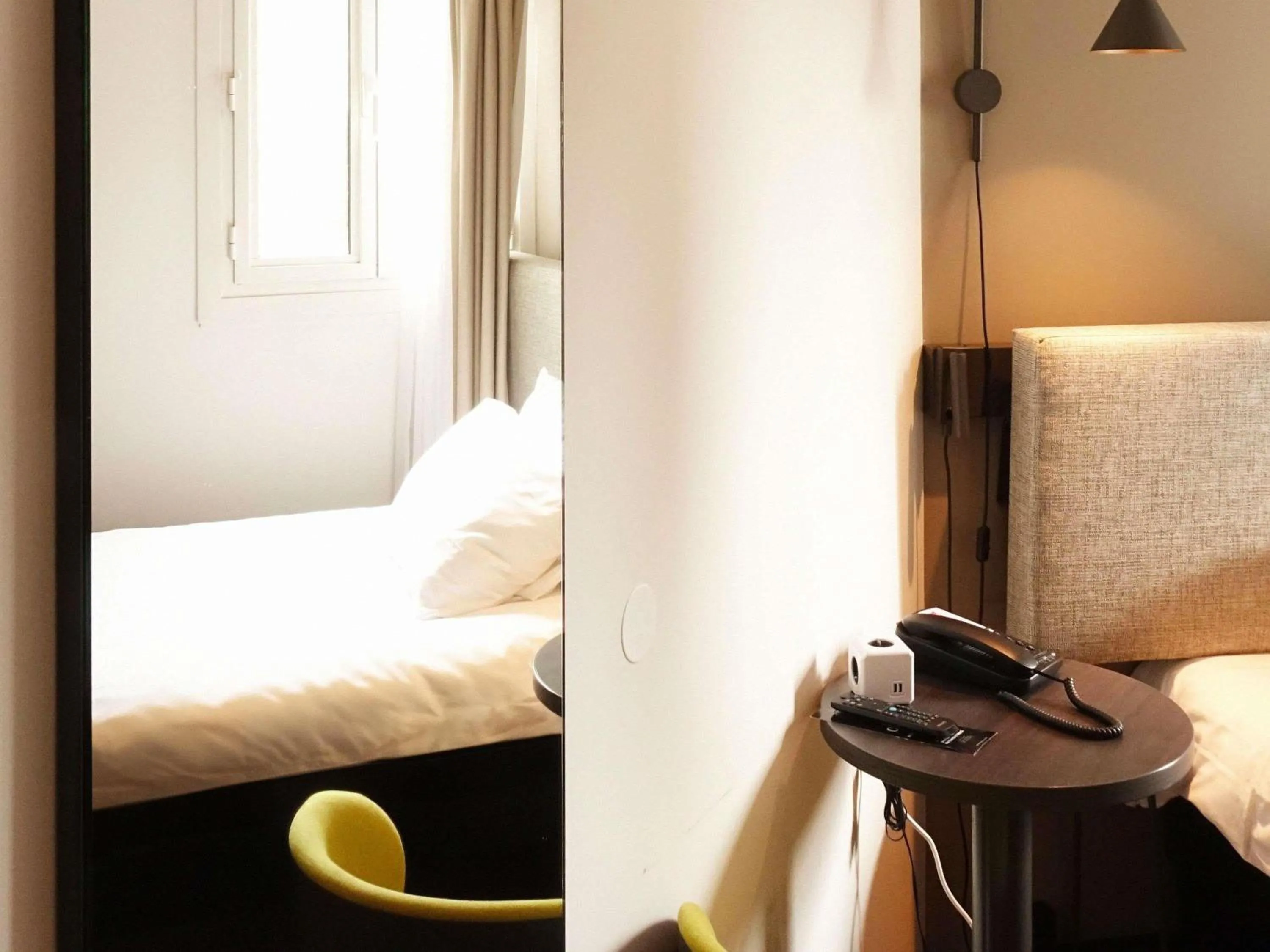 Bedroom, Bed in ibis Lille Centre Grand Place