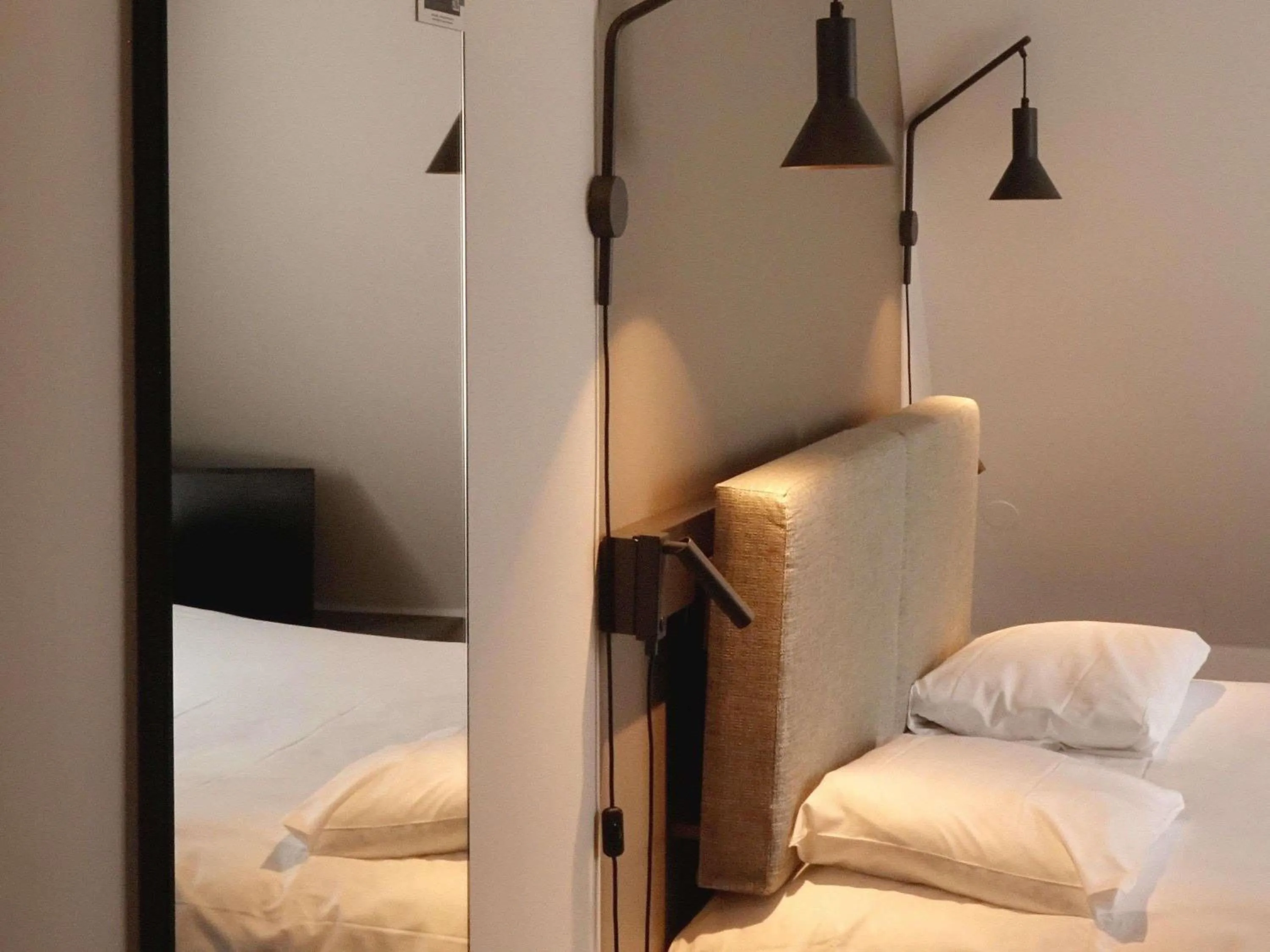 Bedroom, Bed in ibis Lille Centre Grand Place