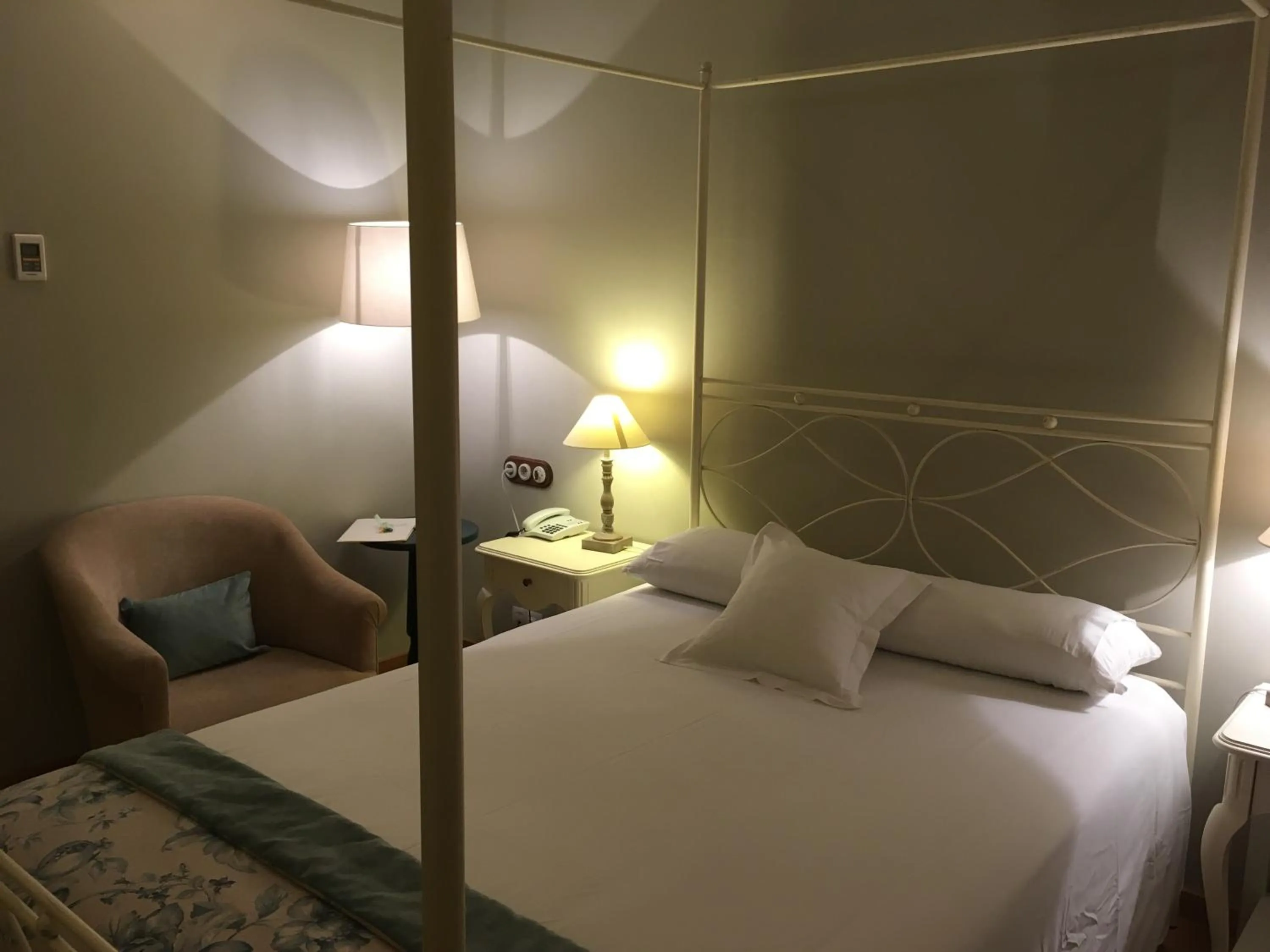 Bedroom in Hotel Villa Monter