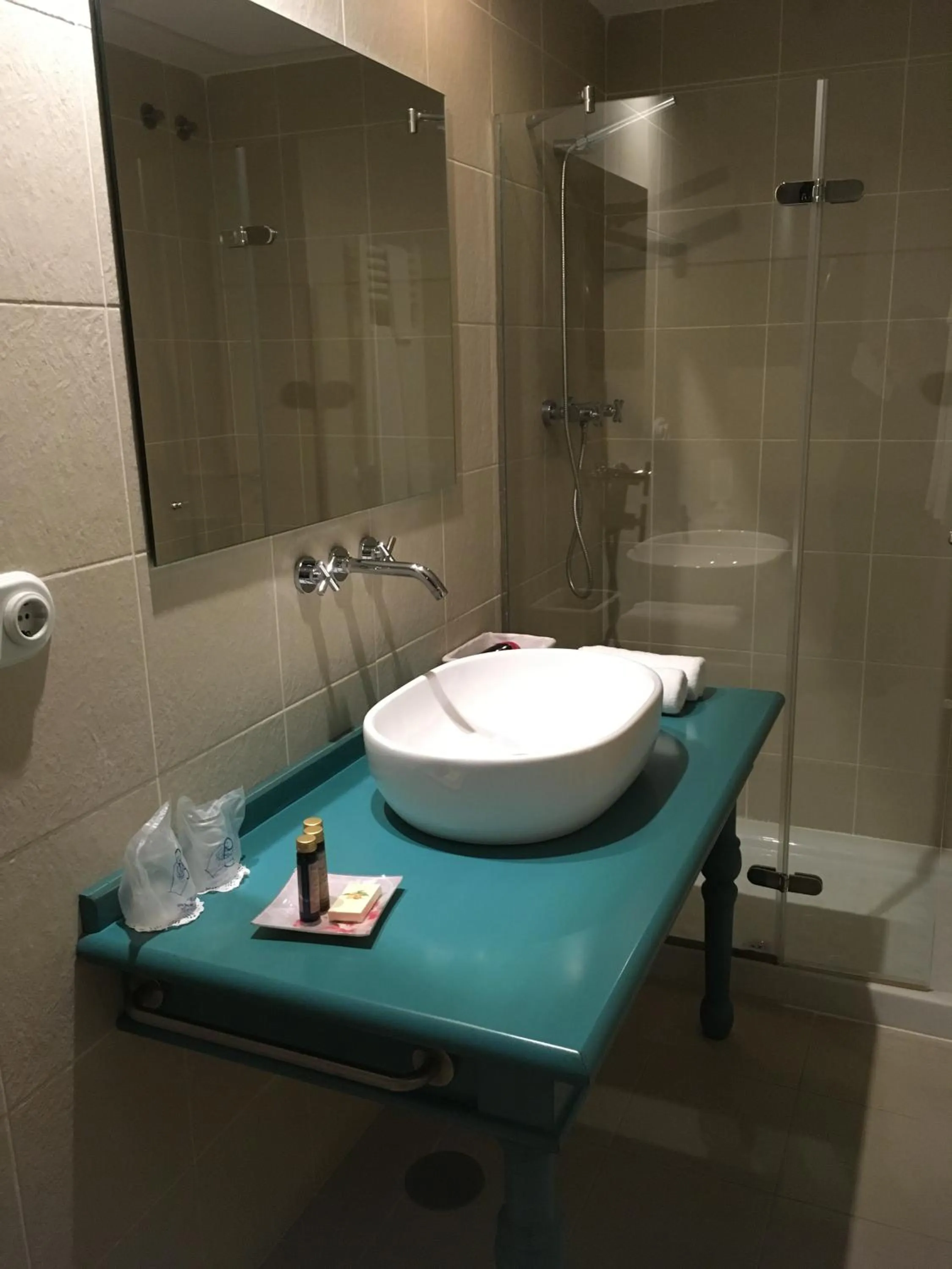 Bathroom in Hotel Villa Monter