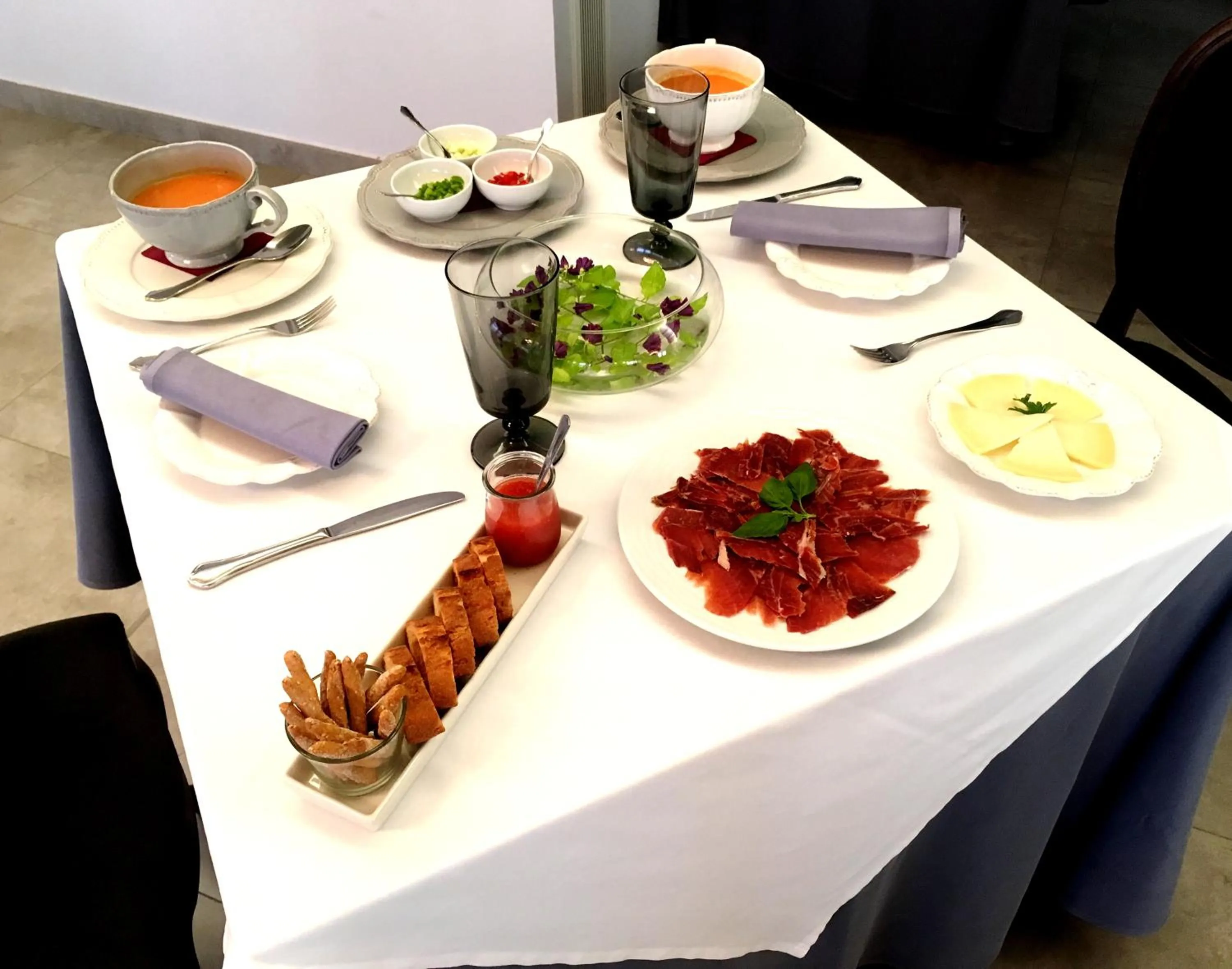 Restaurant/places to eat in Hotel Villa Monter