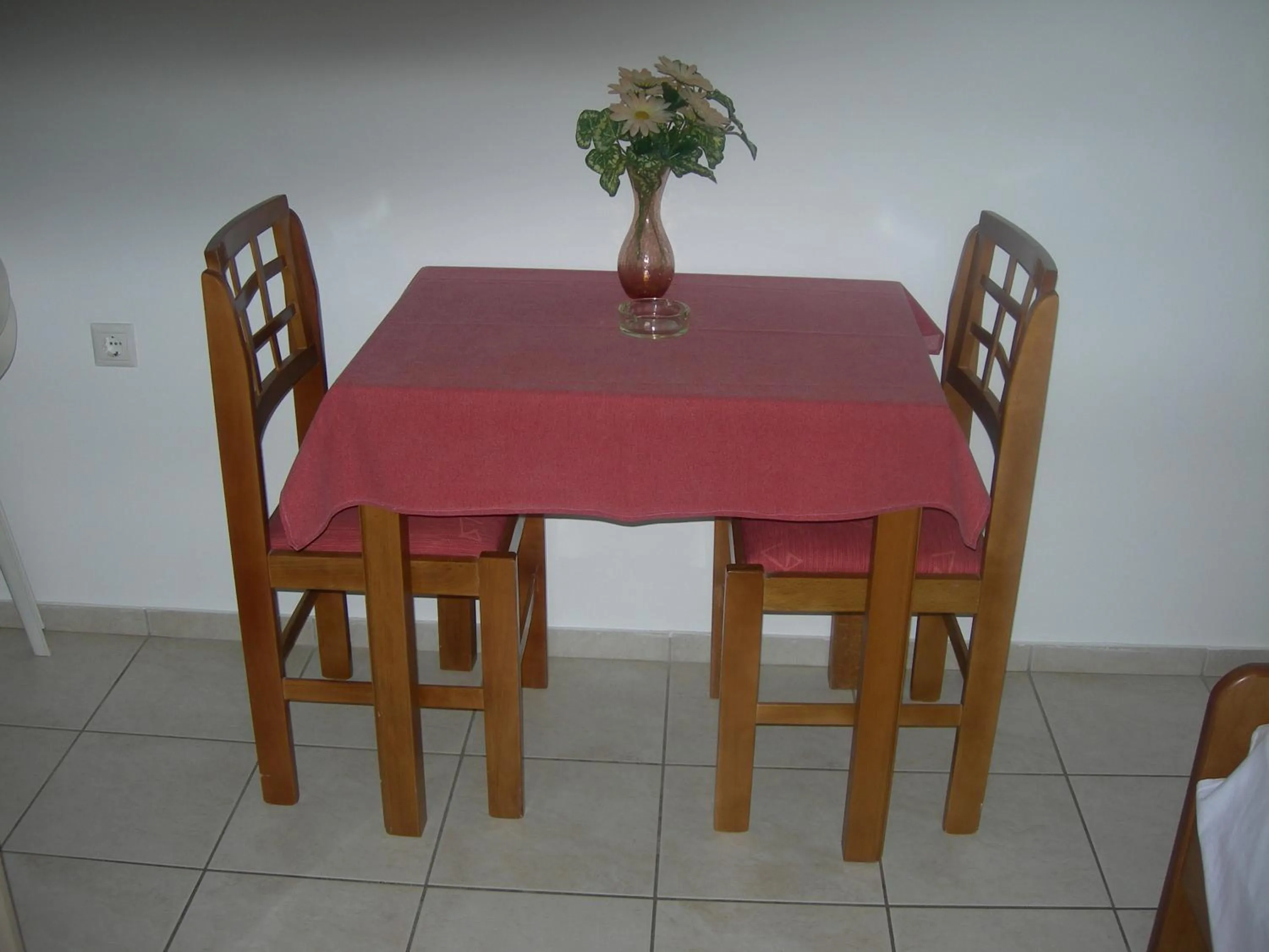 Dining area in Galini Apartments