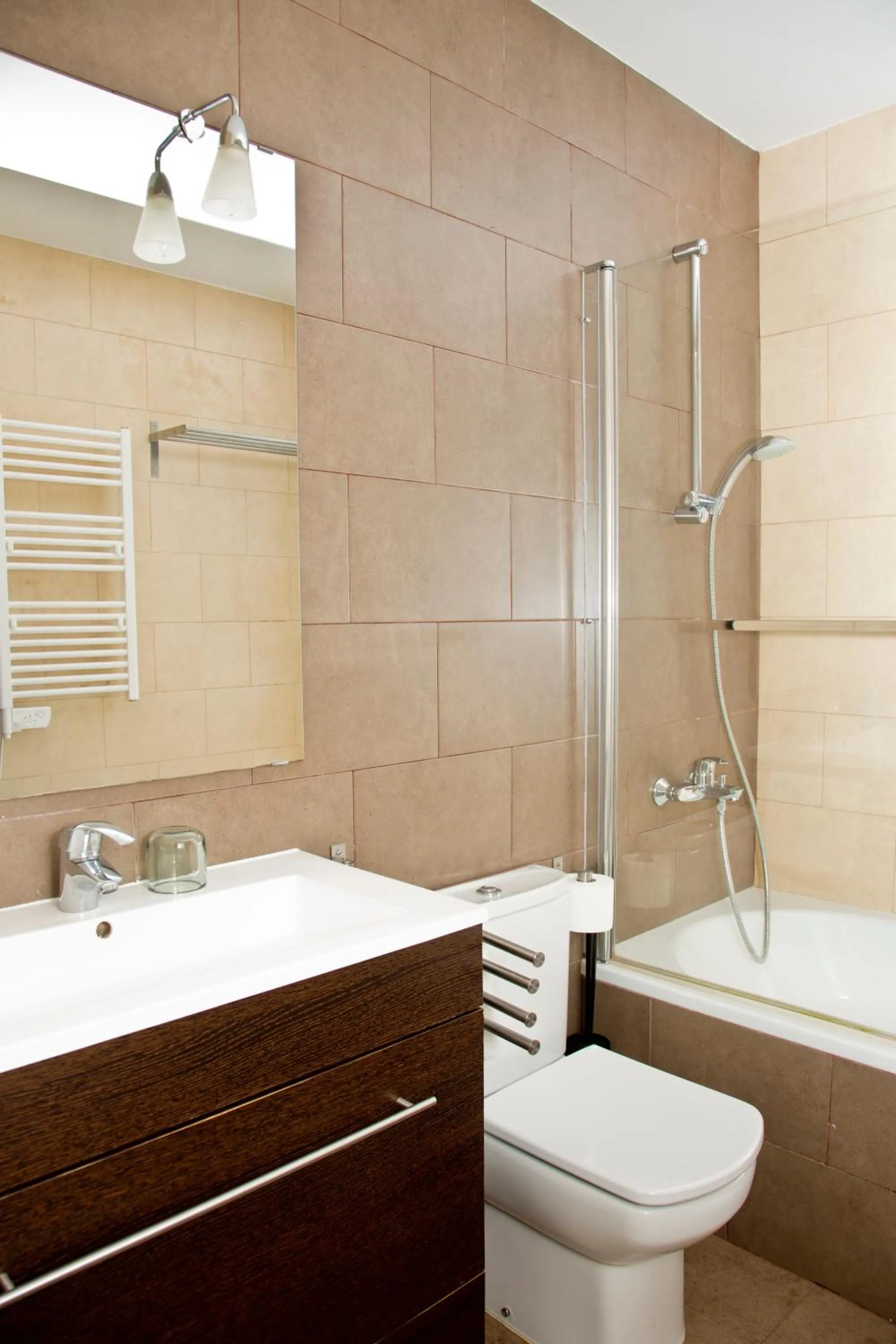 Claris Apartments