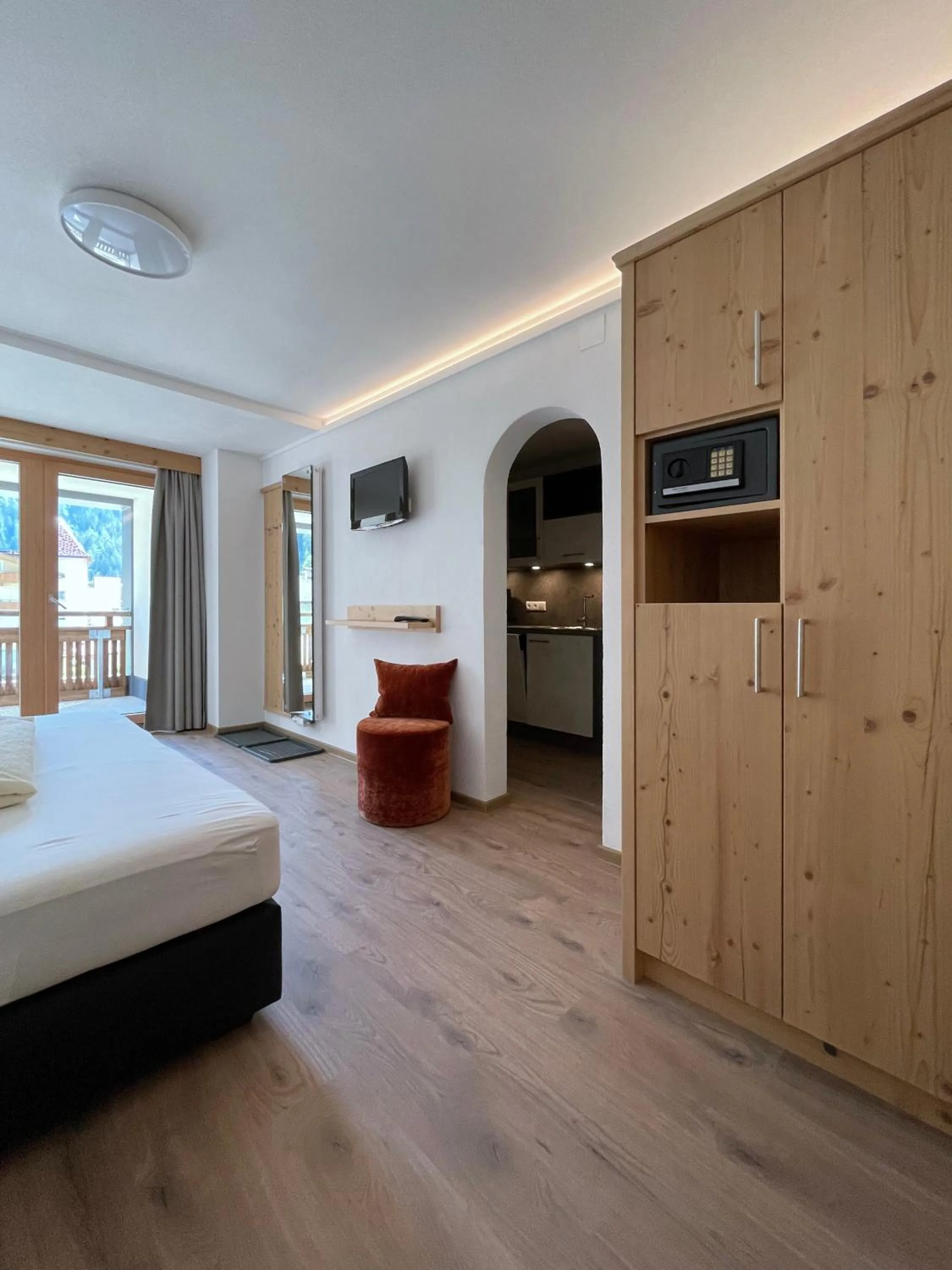 Bedroom, Bed in Hotel & Suites Glück Auf