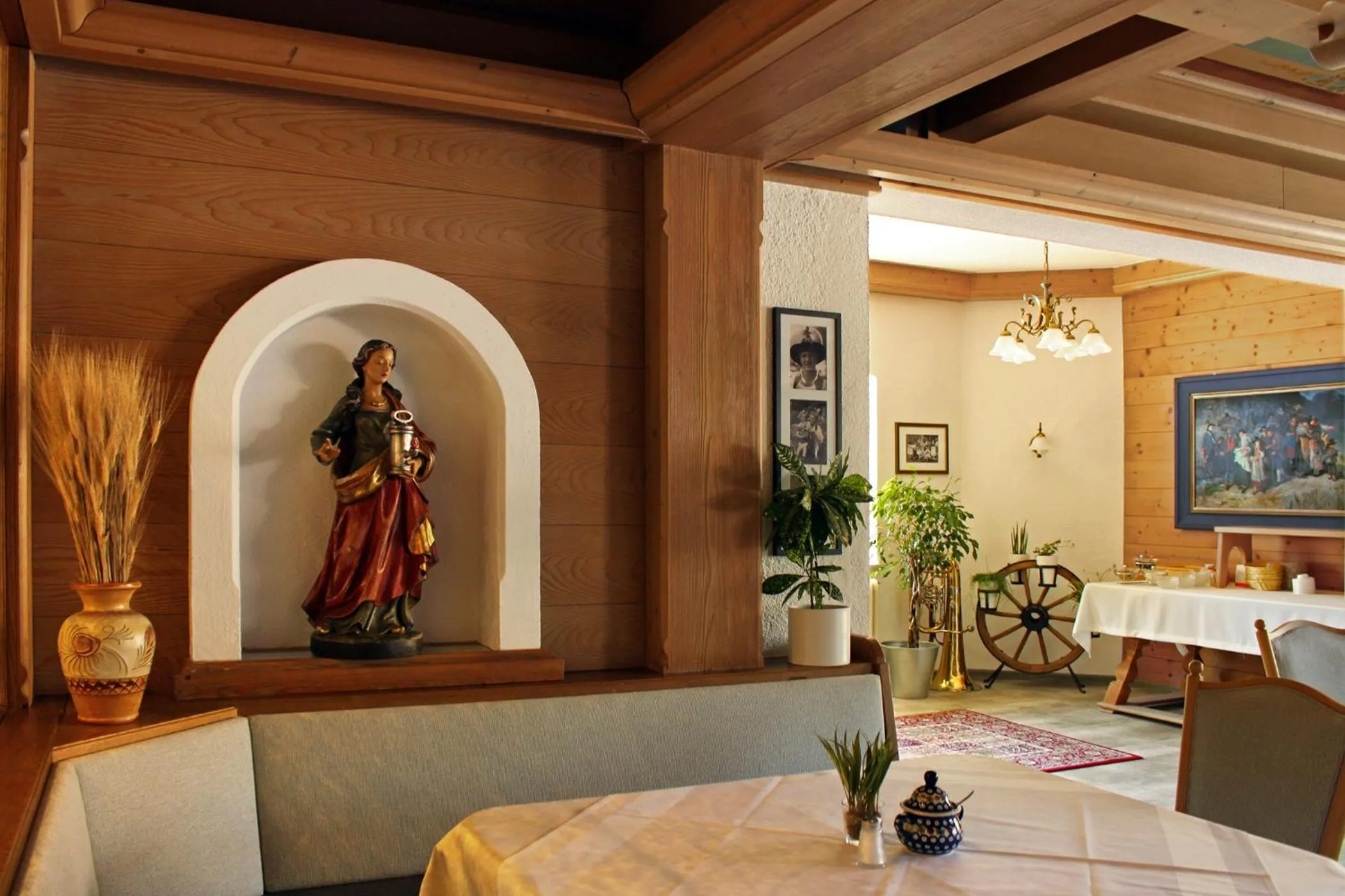 Dining area in Hotel & Suites Glück Auf