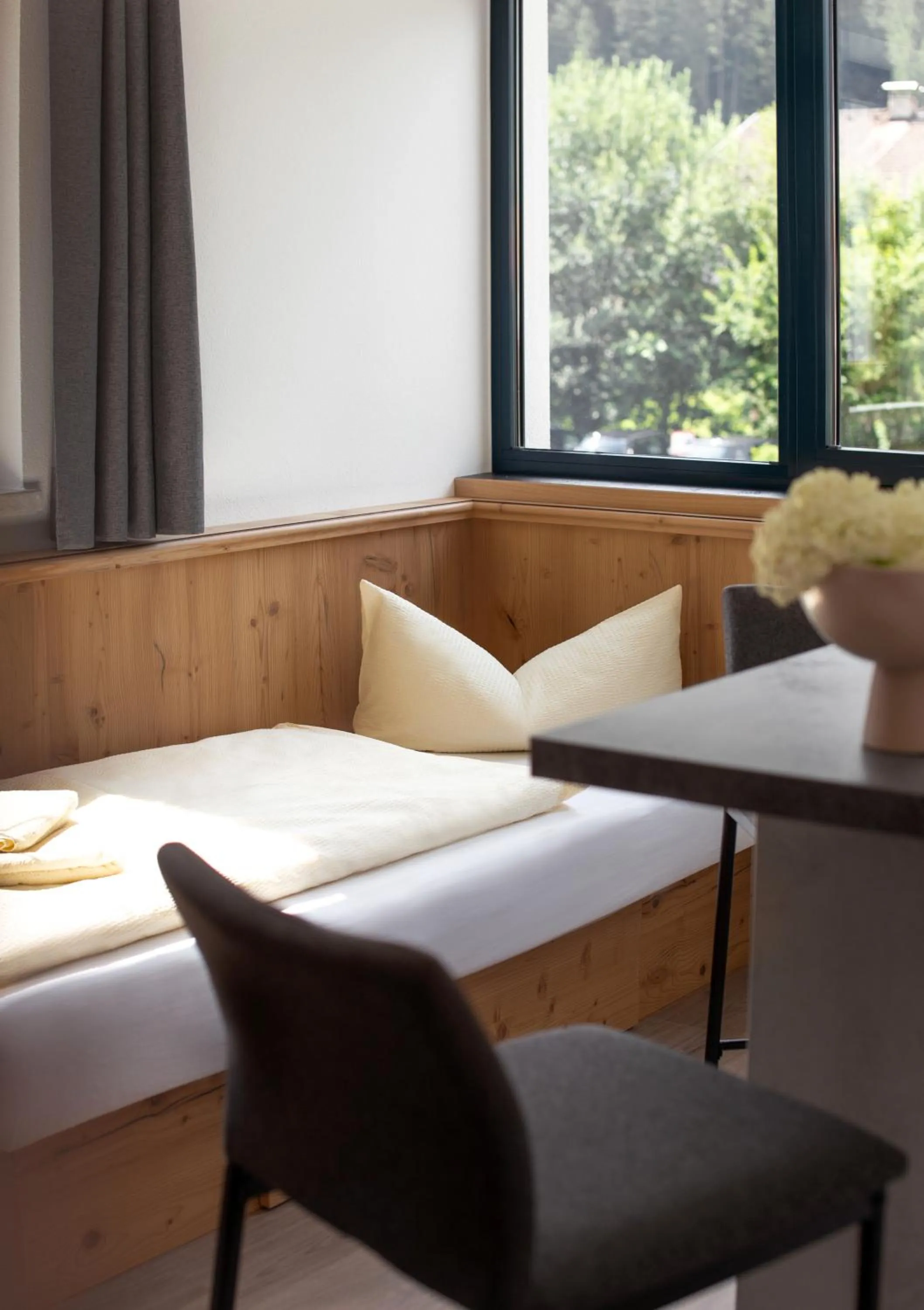 Dining area, Bed in Hotel & Suites Glück Auf