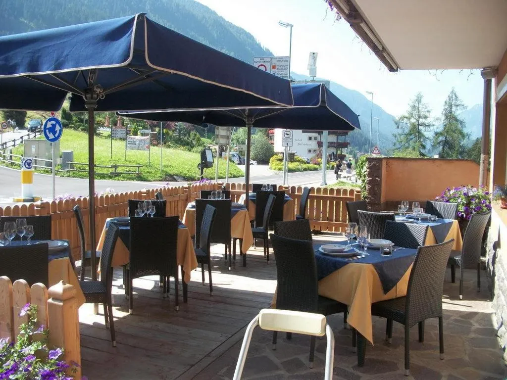 Restaurant/places to eat in Hotel Vallechiara