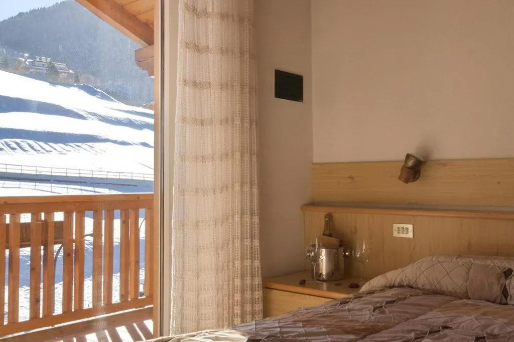 View (from property/room), Bed in Hotel Vallechiara