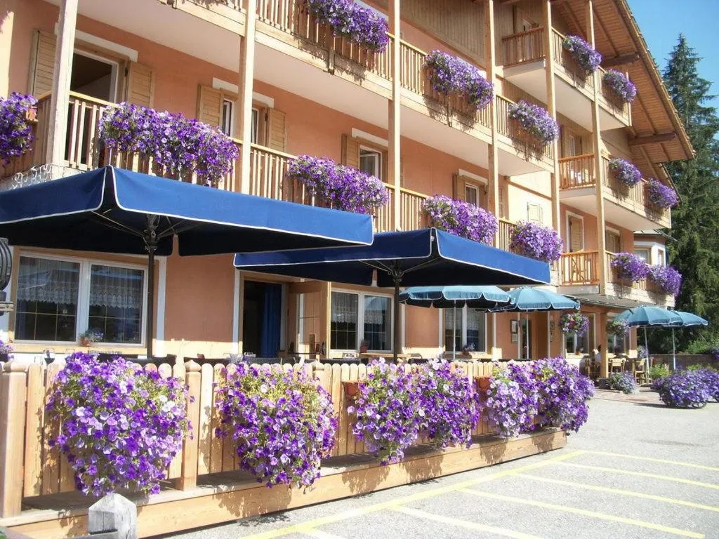 Facade/entrance in Hotel Vallechiara