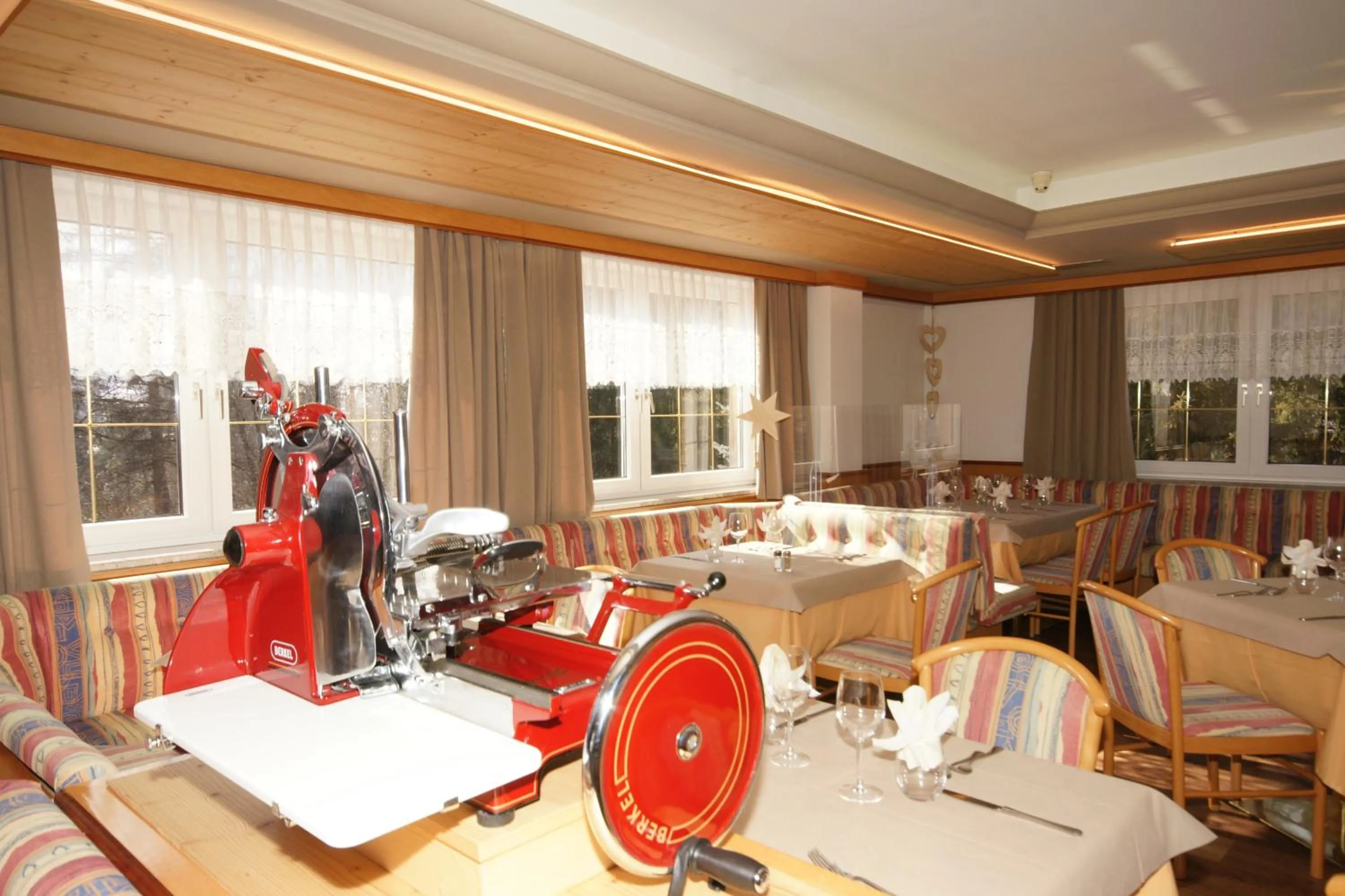 Restaurant/places to eat in Hotel Vallechiara