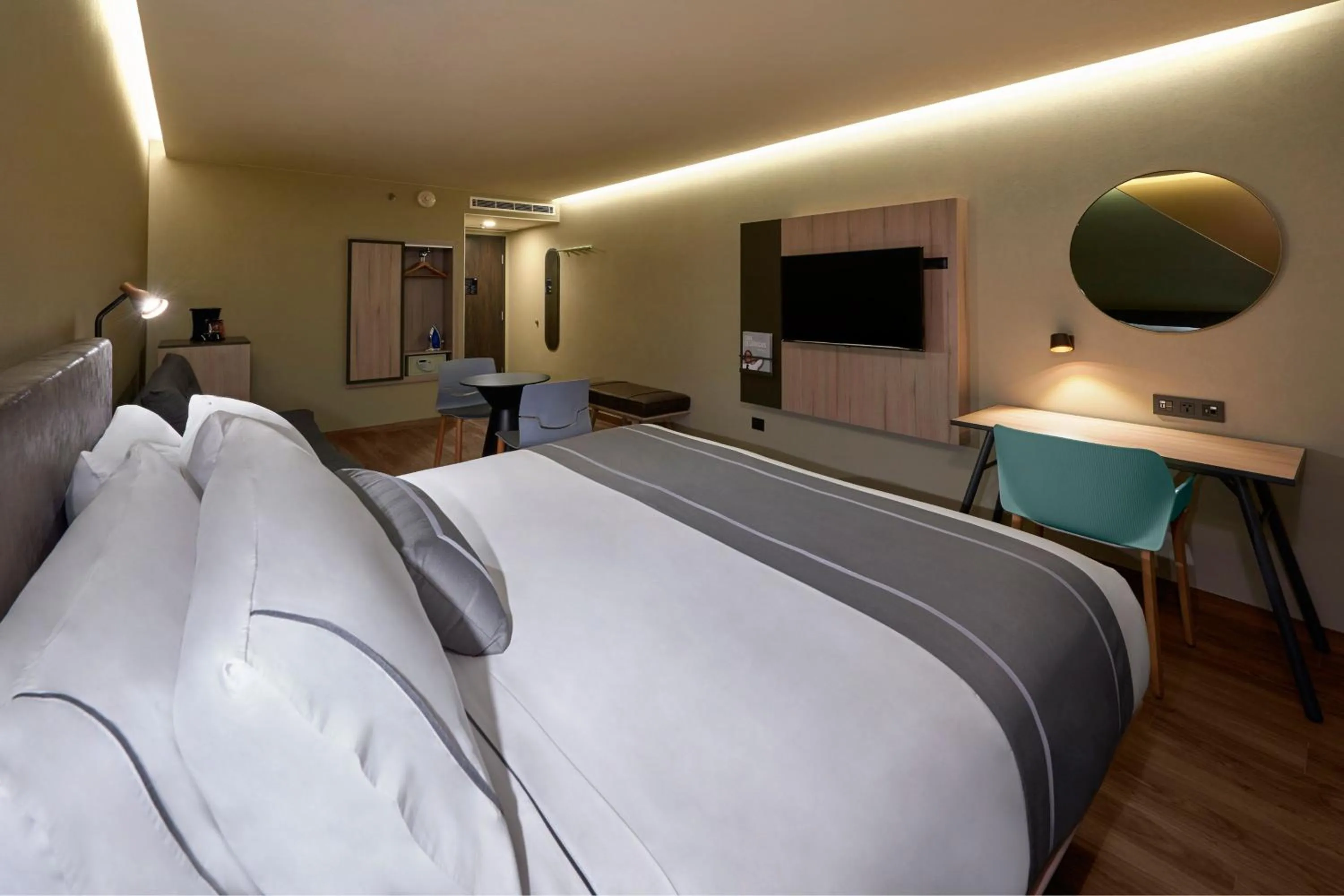Bedroom, Bed in City Express Plus by Marriott Tampico