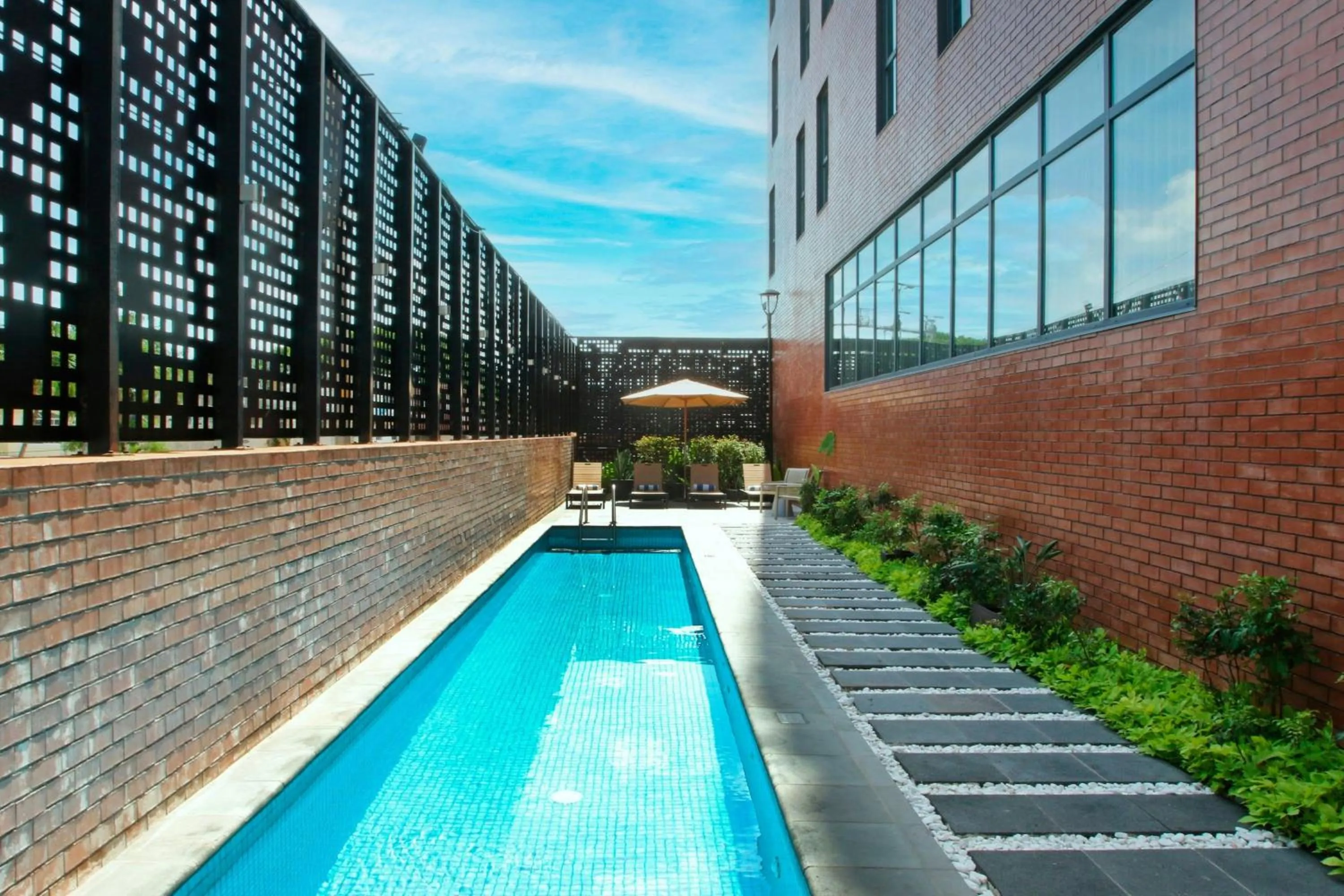 Swimming pool in City Express Plus by Marriott Tampico