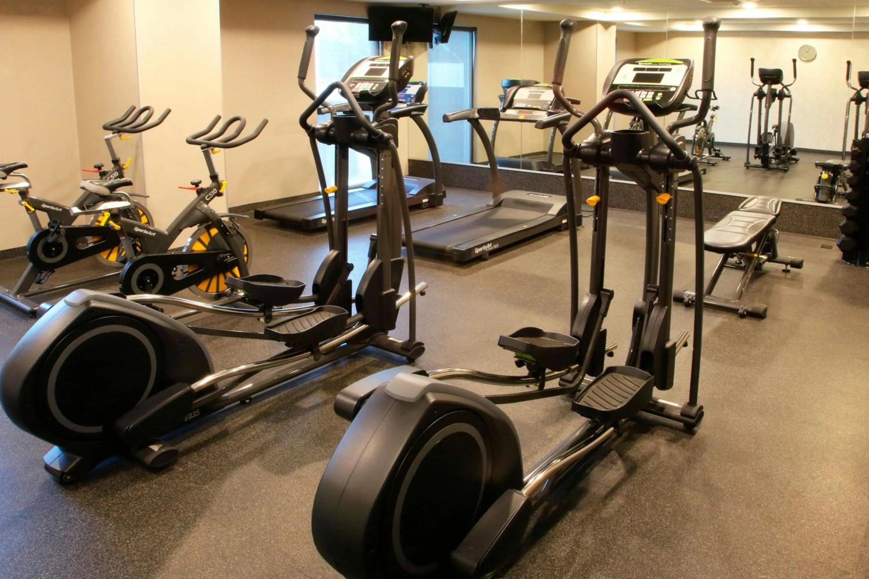 Fitness centre/facilities in City Express Plus by Marriott Tampico