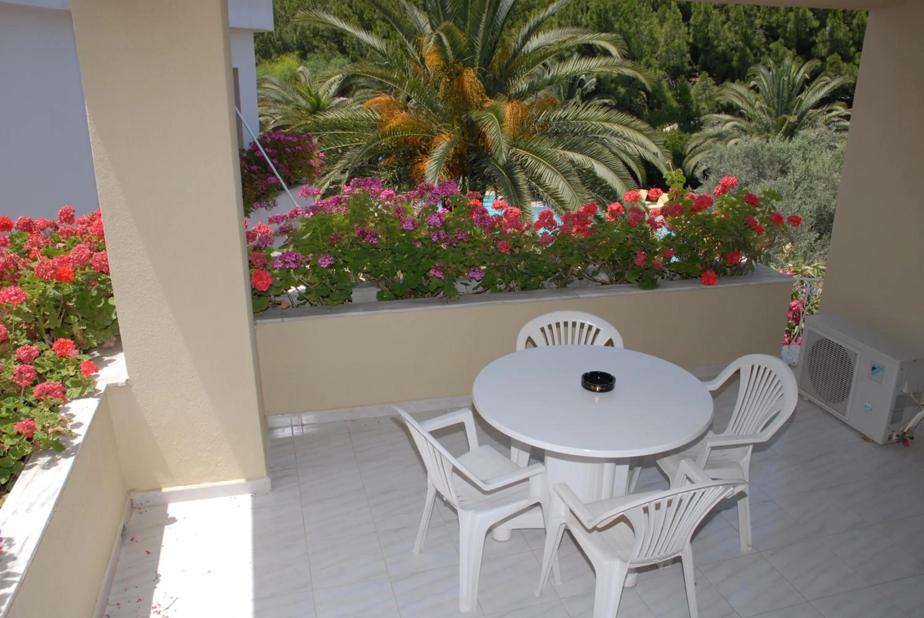 Balcony/Terrace in Niki Hotel Apartments