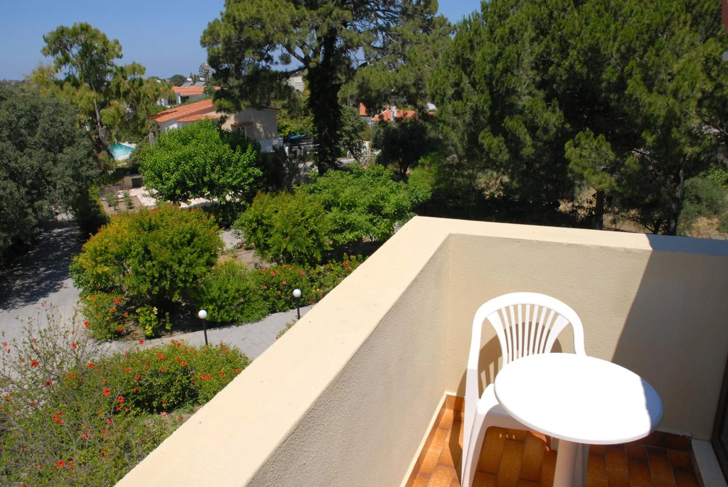 Garden in Niki Hotel Apartments