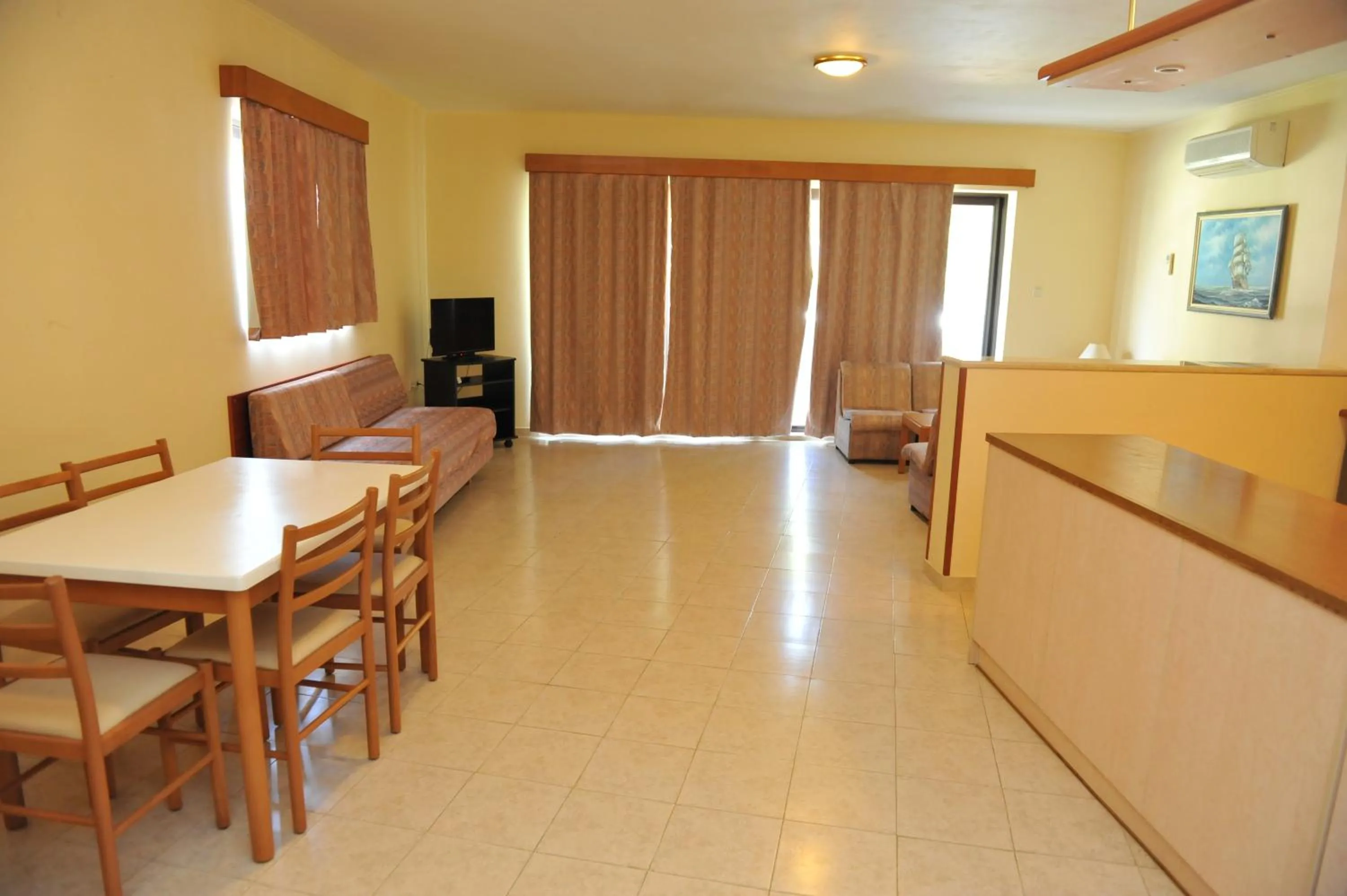 Living room in Niki Hotel Apartments