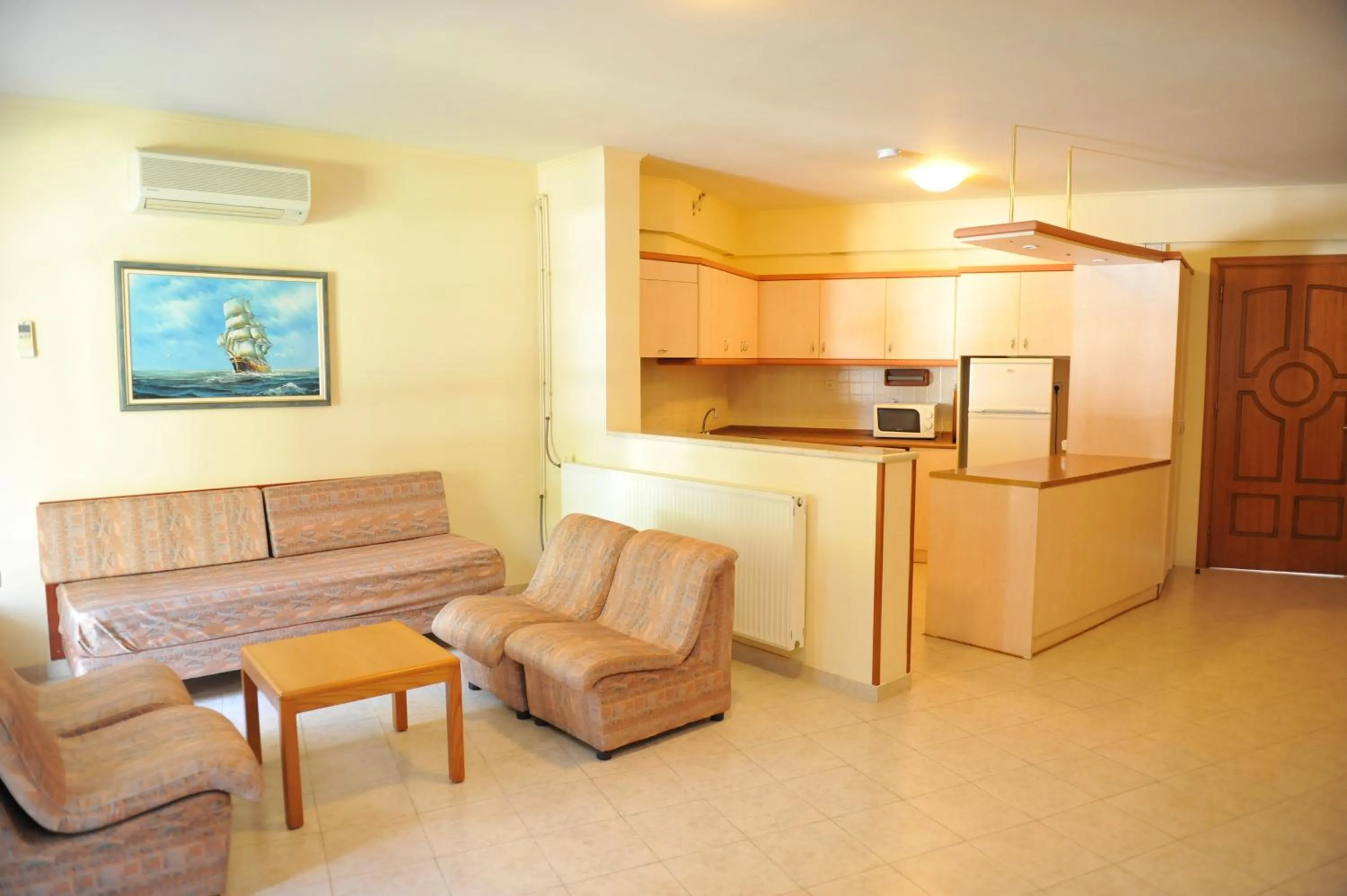 Living room in Niki Hotel Apartments