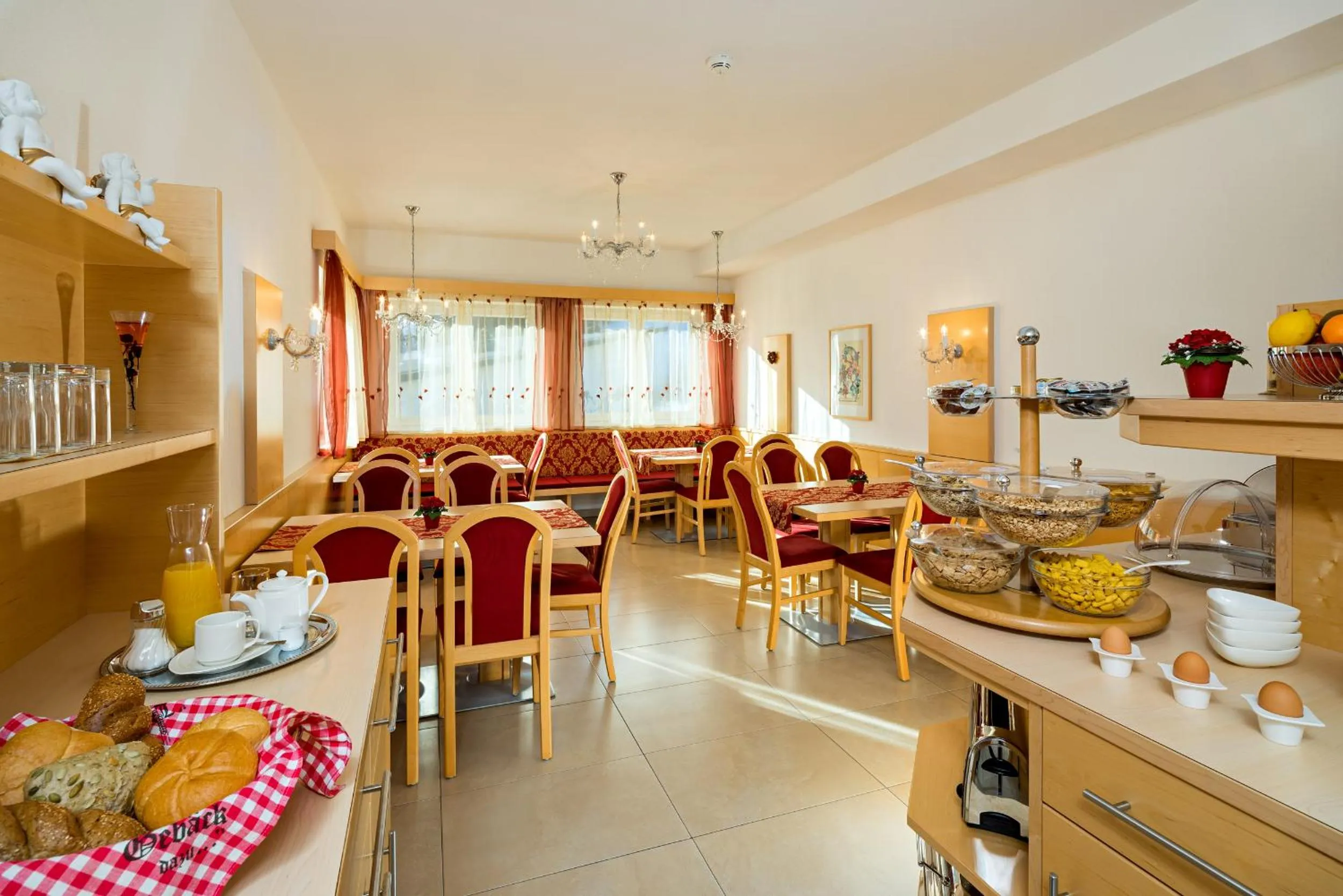 Restaurant/places to eat in Aparthotel Alpendiamant Serfaus Wachter GmbH