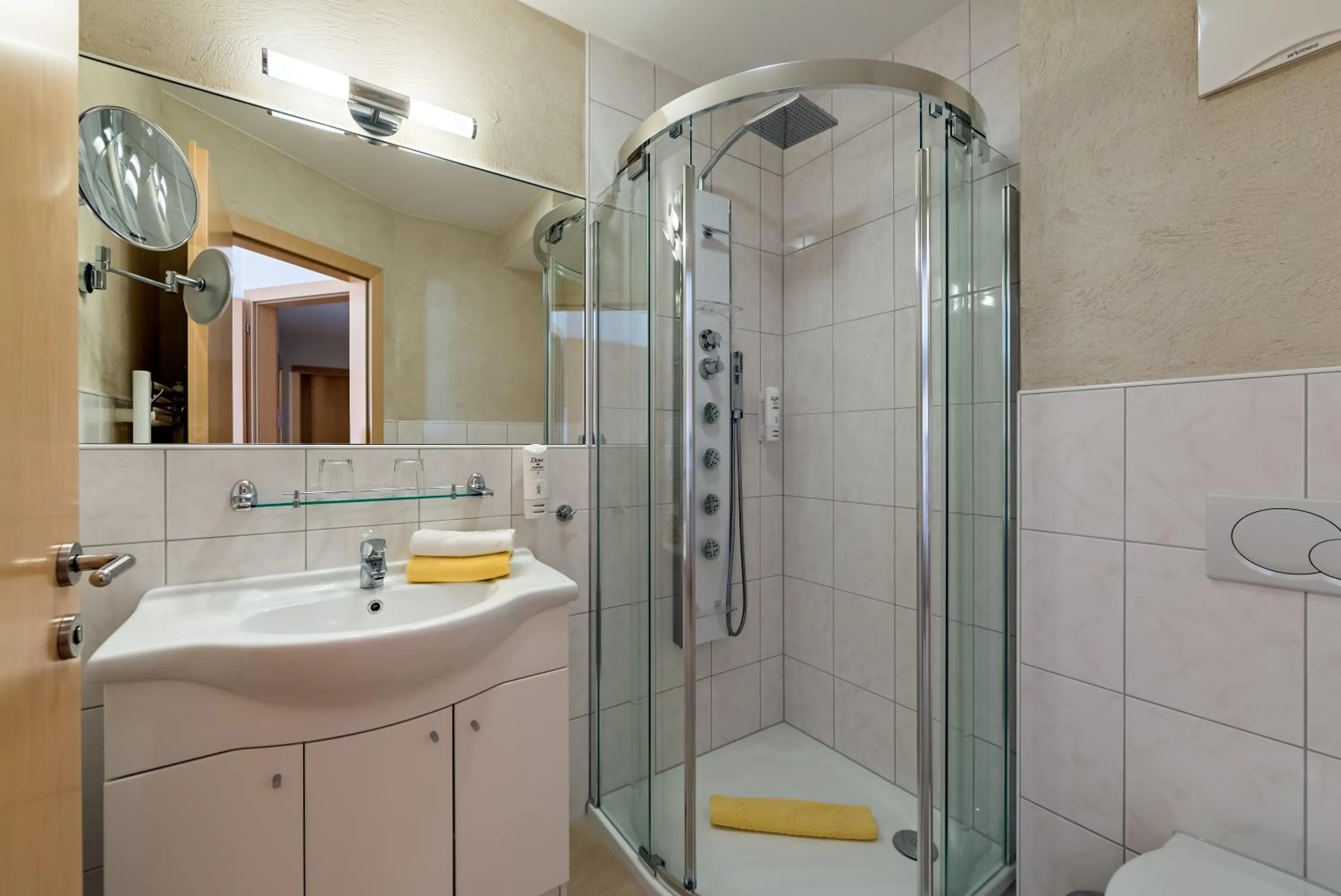 Shower in Aparthotel Alpendiamant Serfaus Wachter GmbH