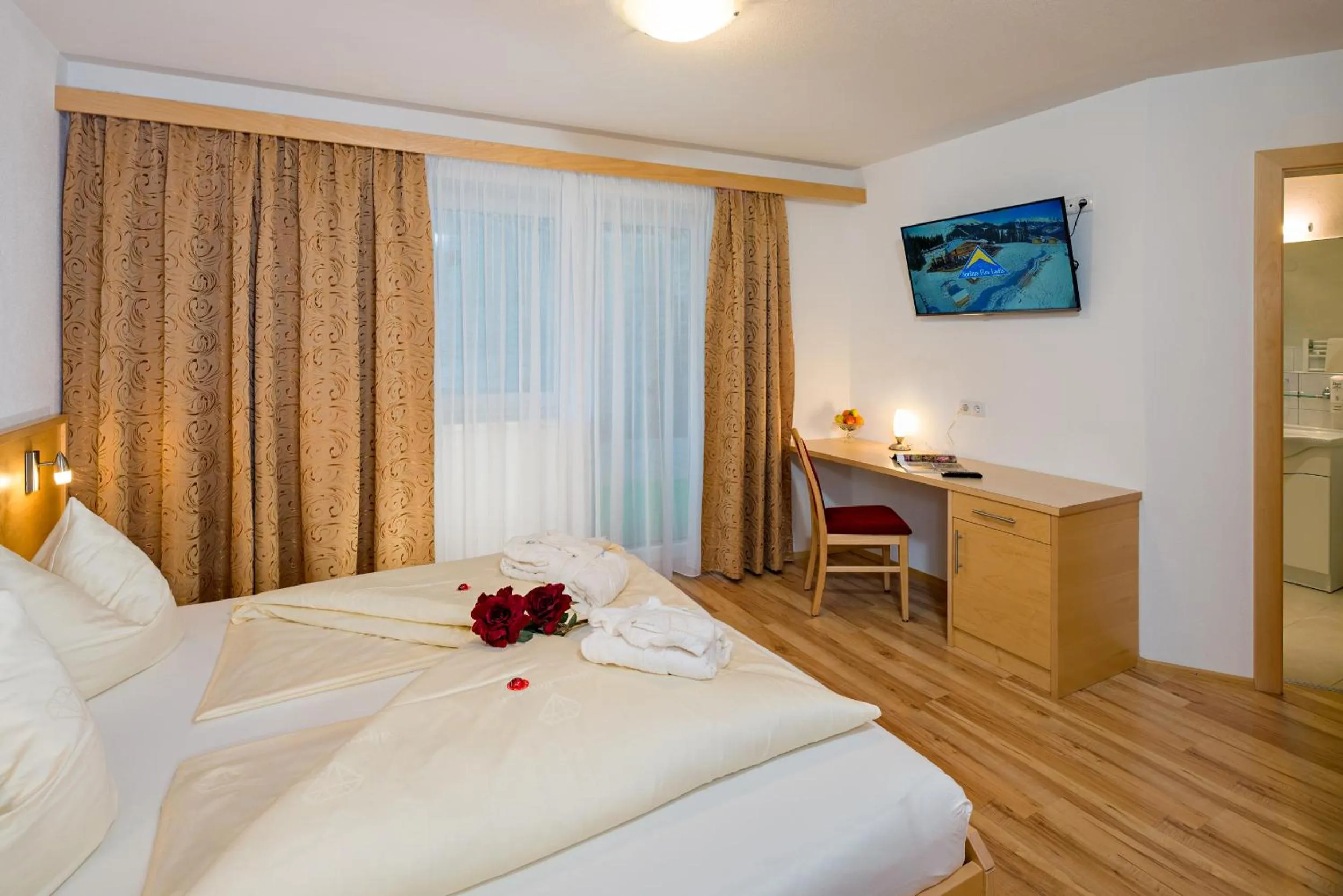 Bed in Aparthotel Alpendiamant Serfaus Wachter GmbH