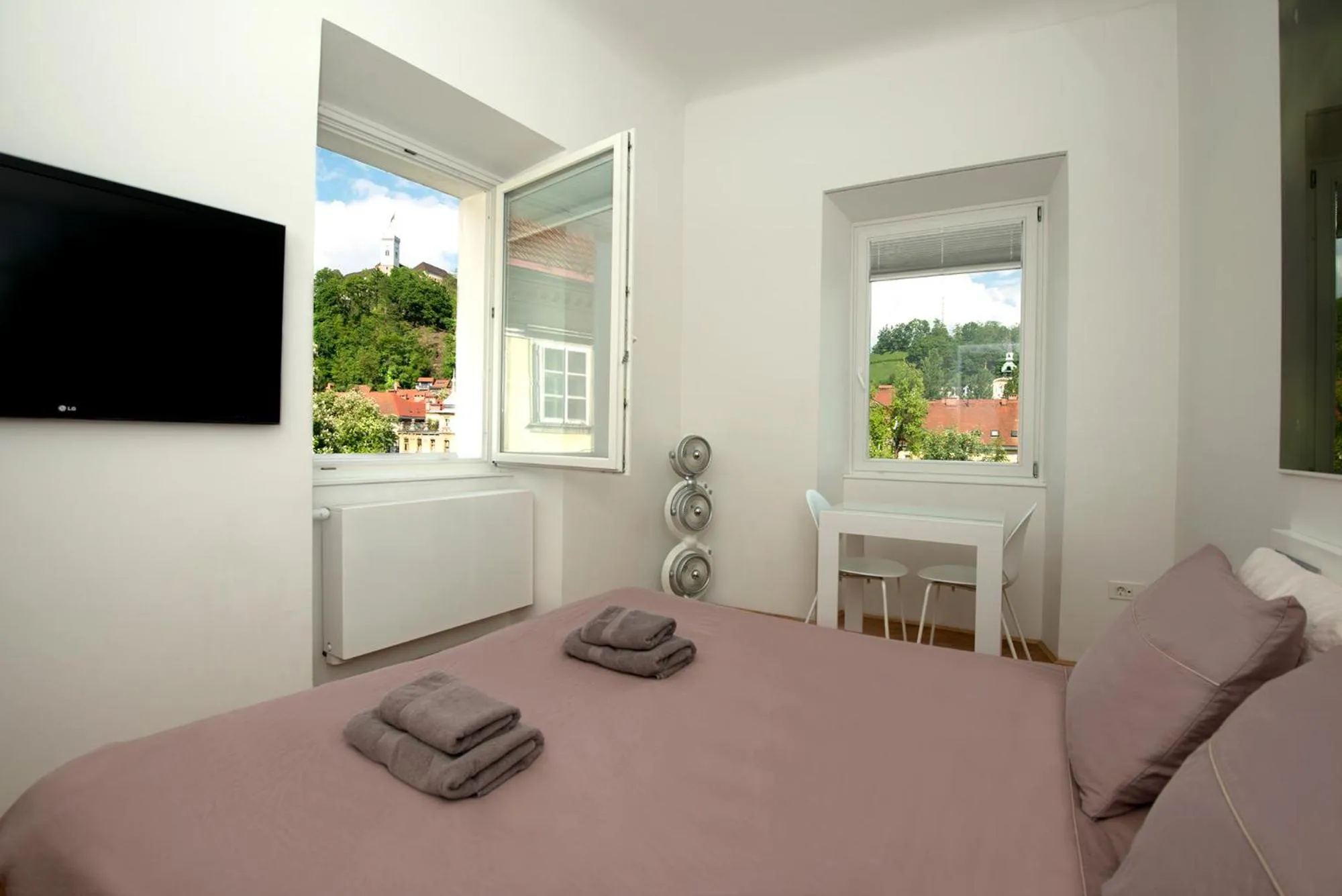 Bed in Galeria River