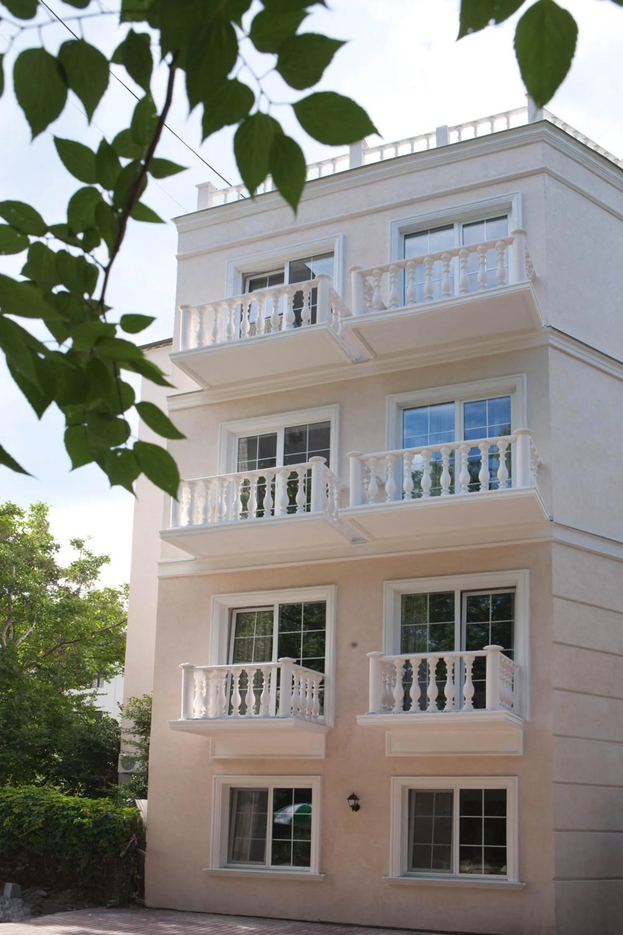 Facade/entrance in Geneva Resort Hotel