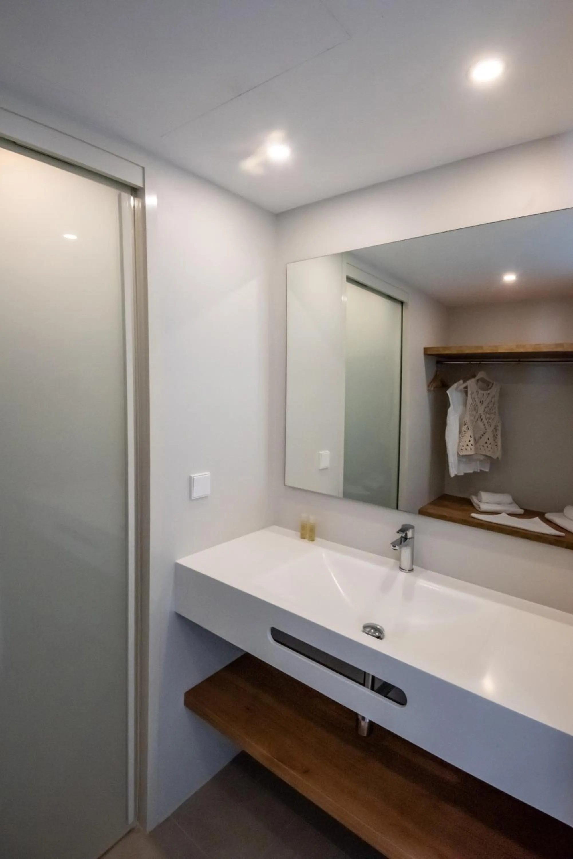 Bathroom in Apartamentos Es Pujols - Emar Hotels