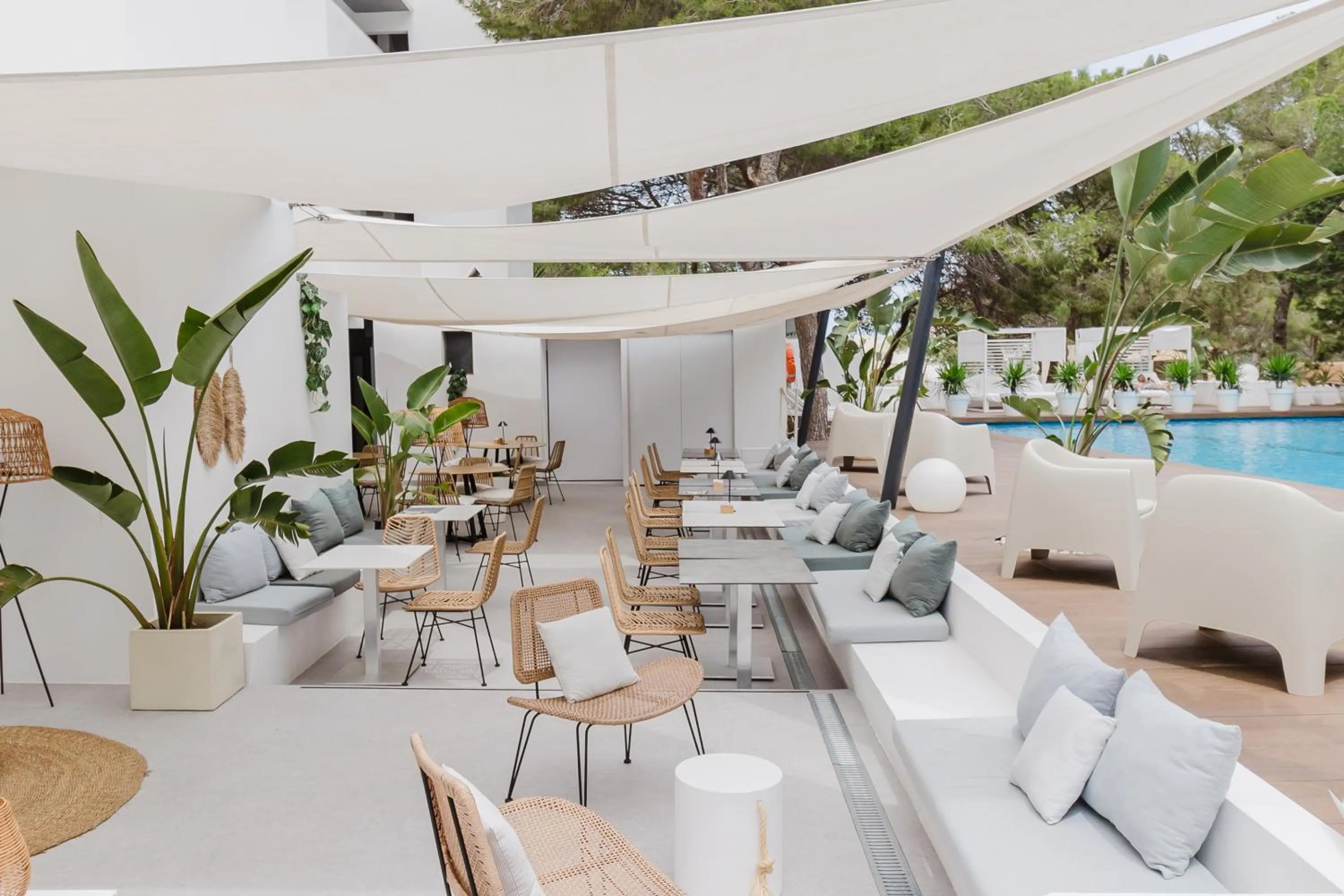 Patio in Apartamentos Es Pujols - Emar Hotels