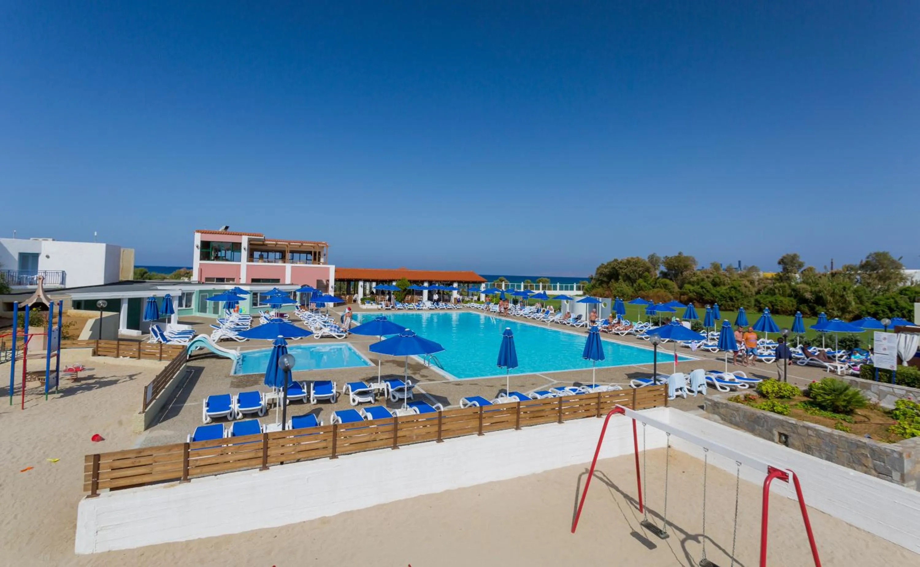 Swimming pool in Dessole Dolphin Bay - All Inclusive