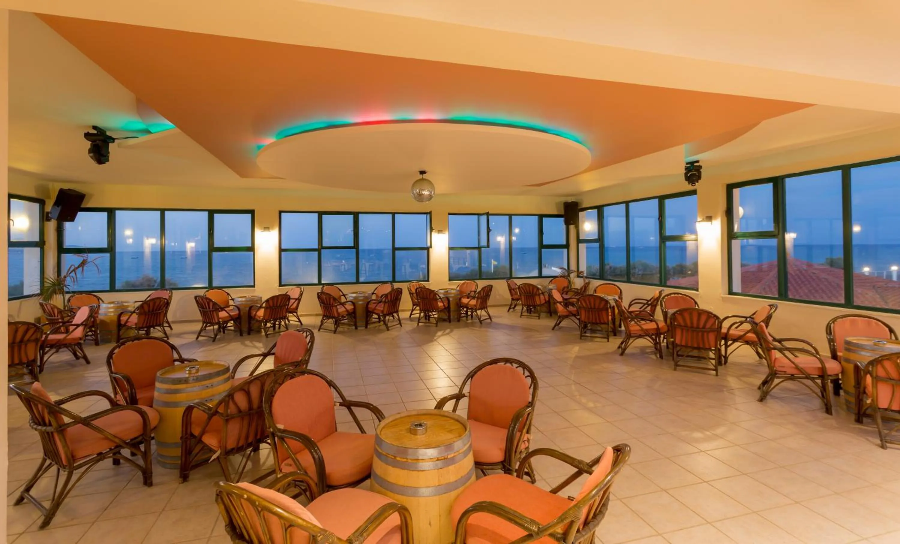 Lounge or bar in Dessole Dolphin Bay - All Inclusive