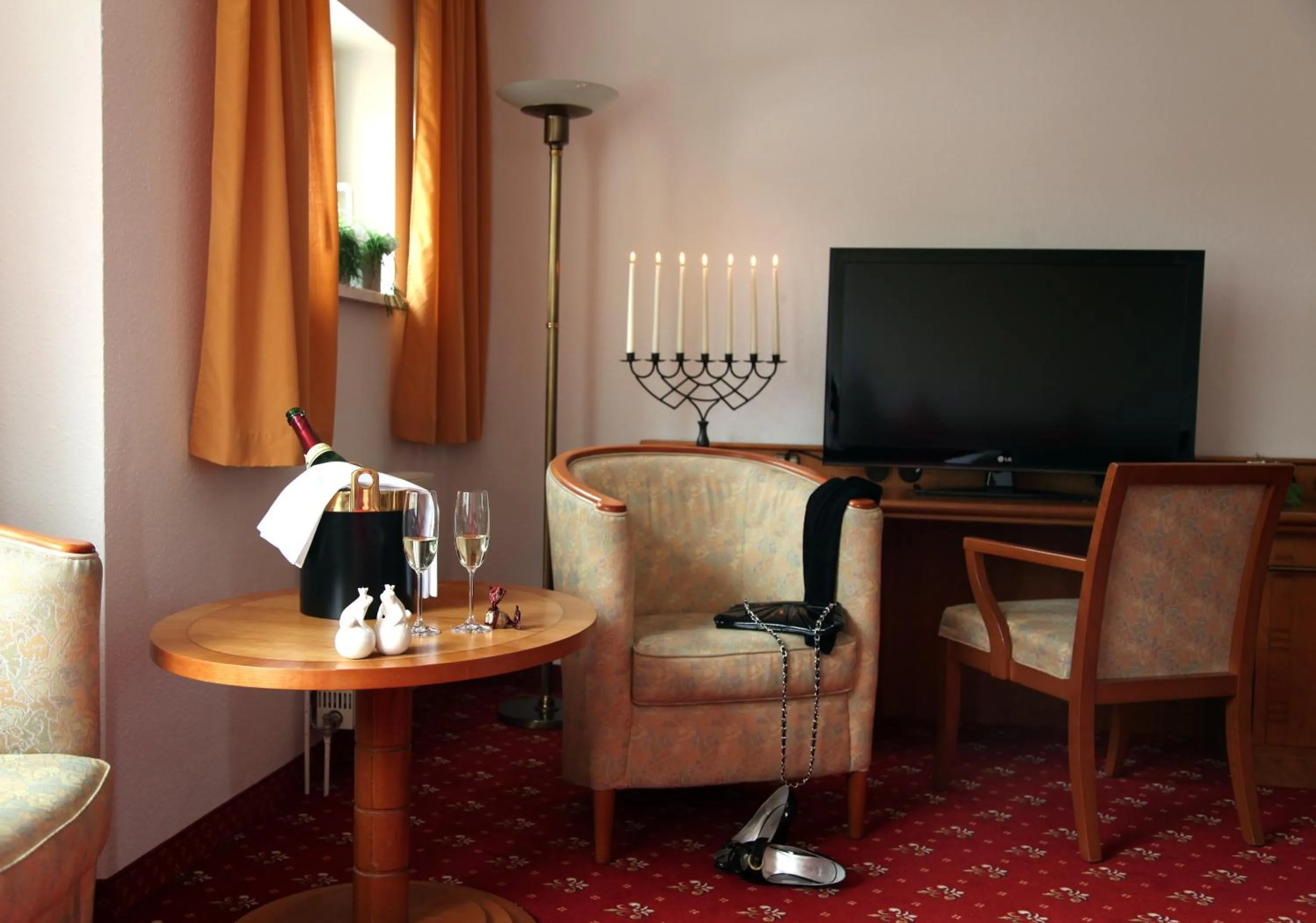 Photo of the whole room in Hotel Antares