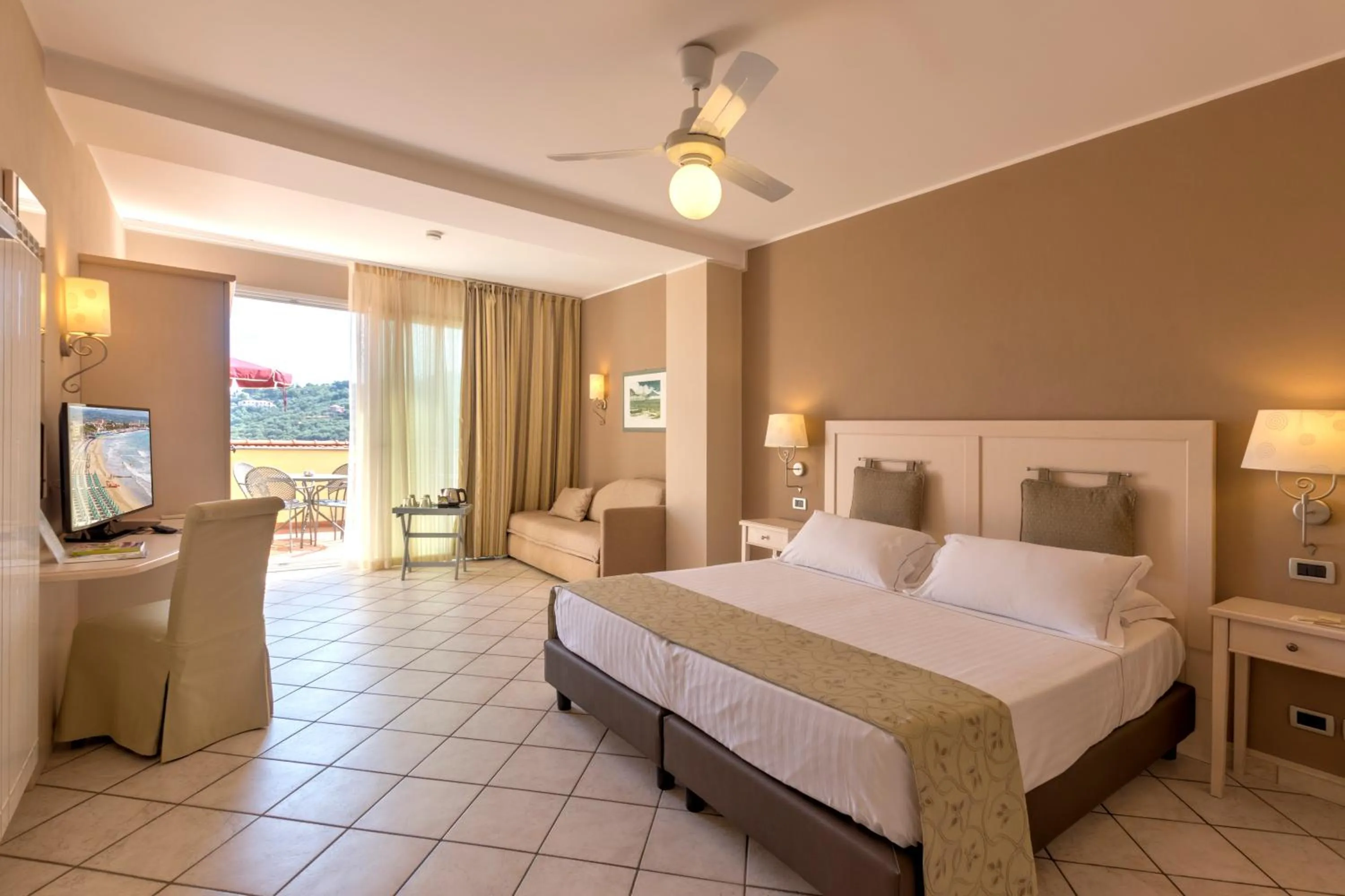 Photo of the whole room, Bed in Hotel Liliana Diano Marina