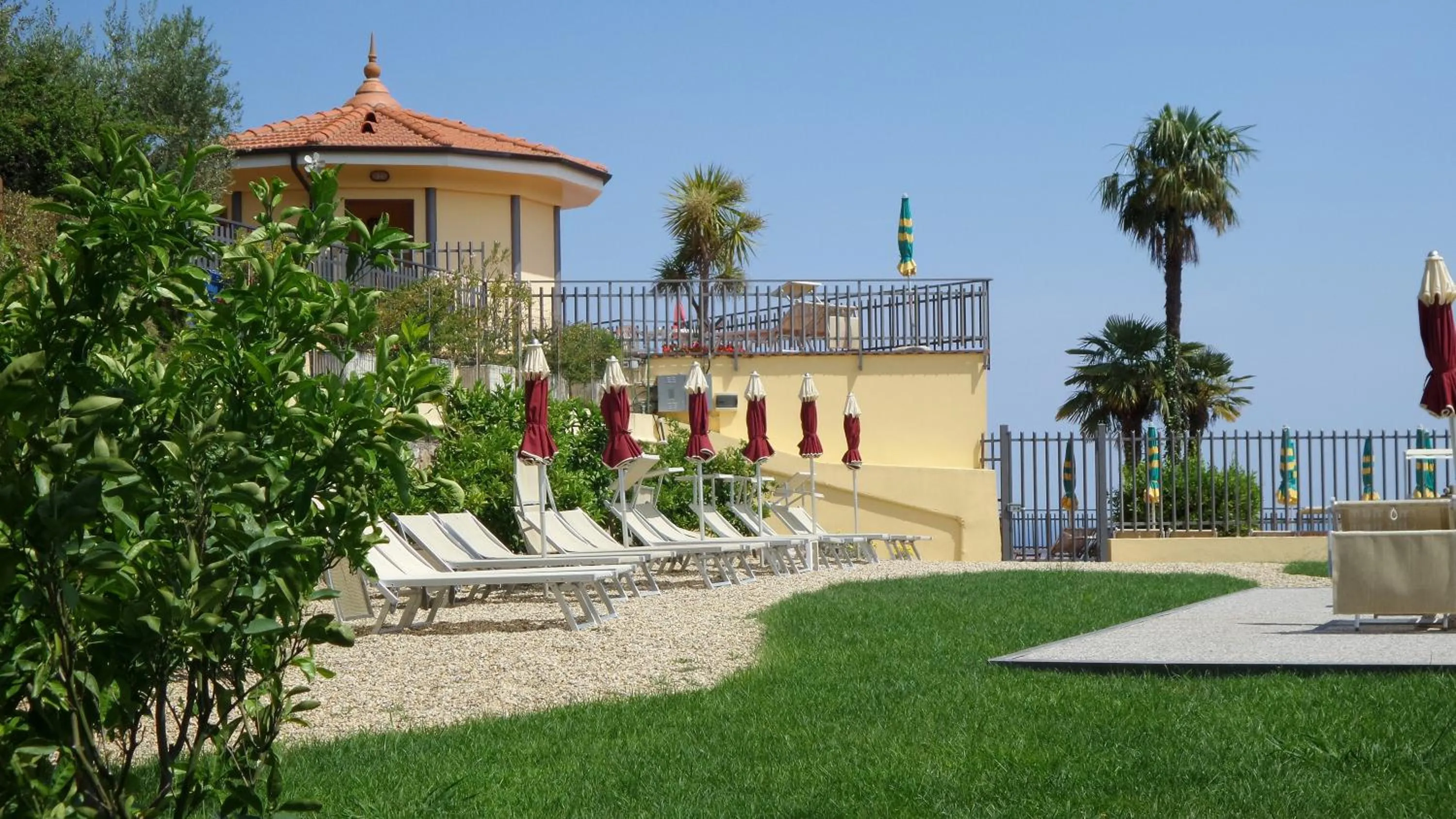 Garden in Hotel Liliana Diano Marina
