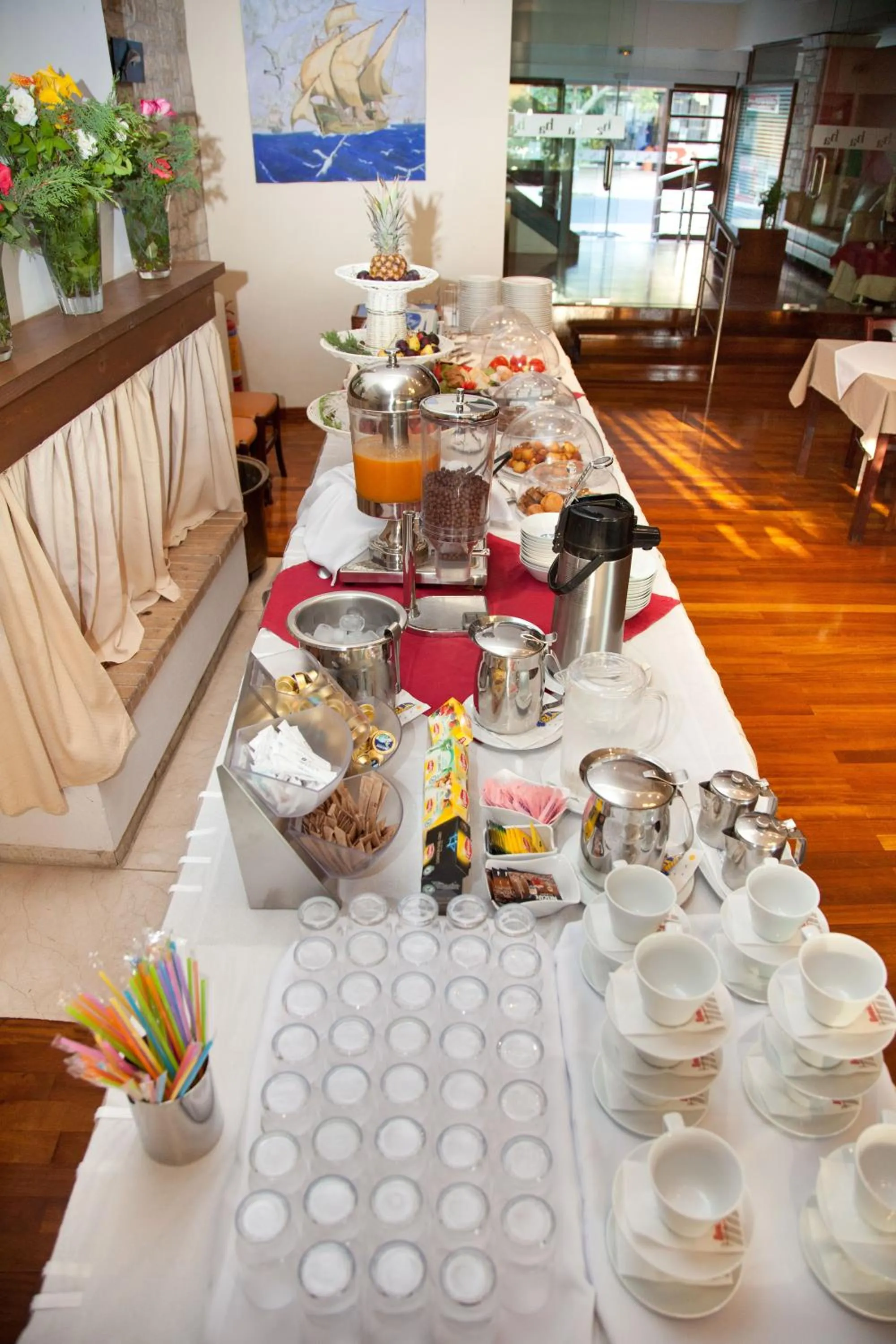 Restaurant/places to eat in Akroyali Hotel & Villas