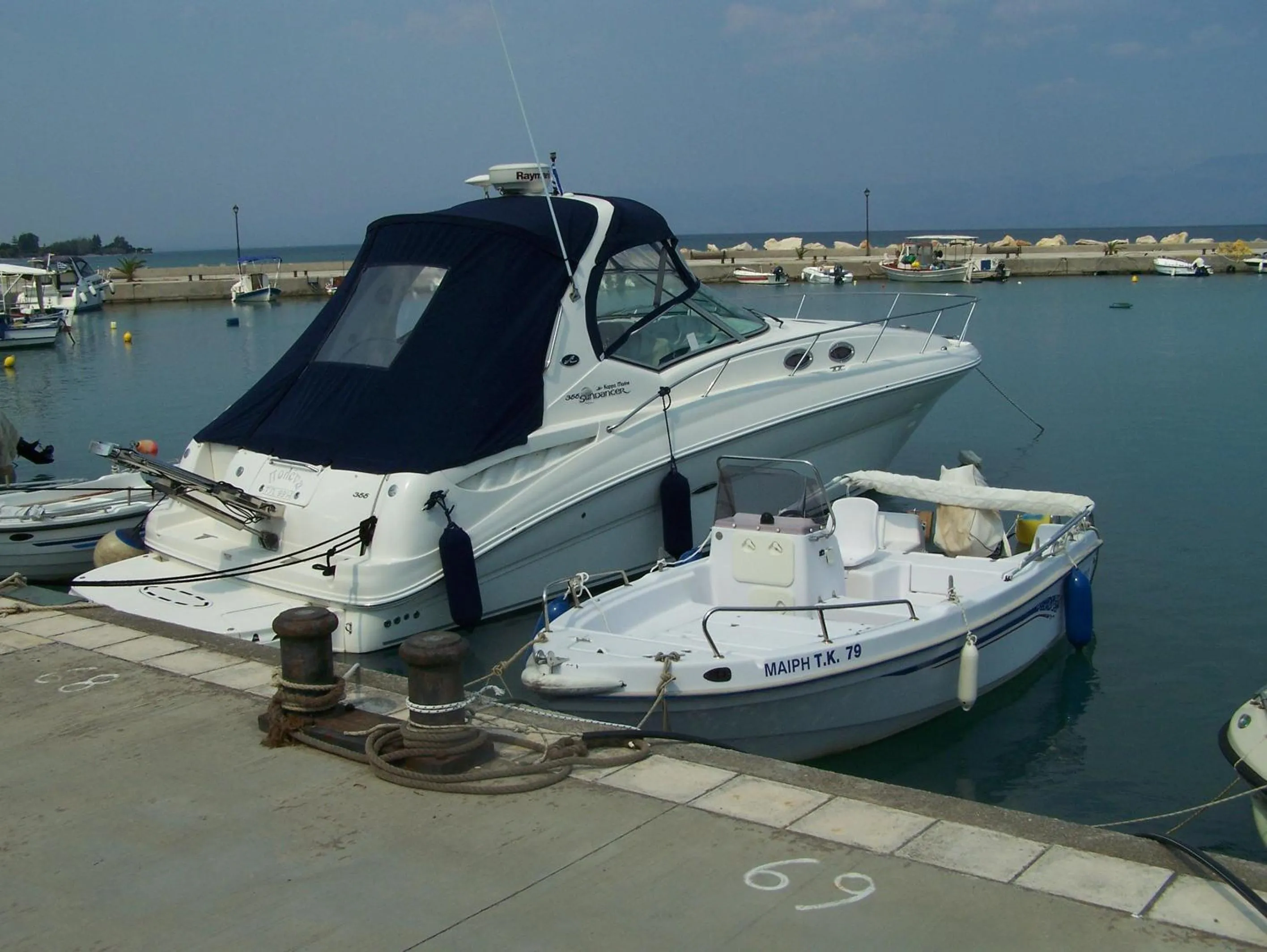 Area and facilities in Akroyali Hotel & Villas