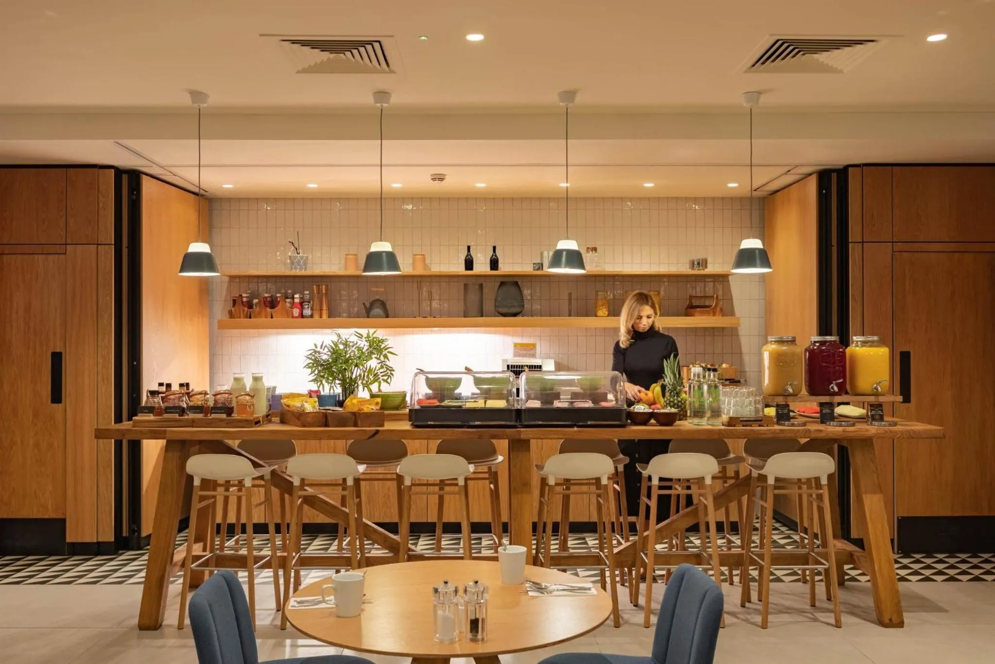 Restaurant/places to eat in Holiday Inn London - Whitechapel by IHG