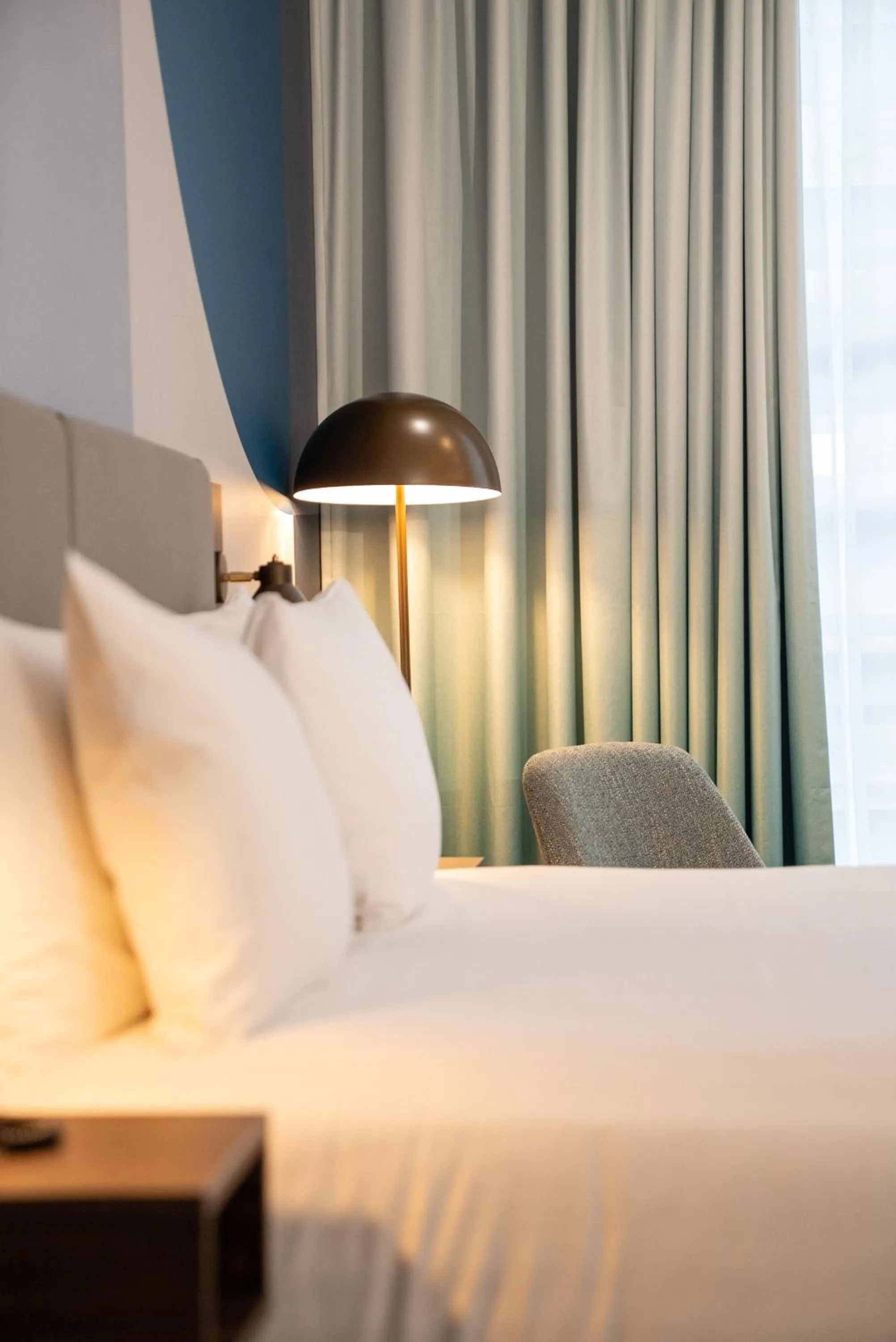 Bedroom, Bed in Holiday Inn London - Whitechapel by IHG